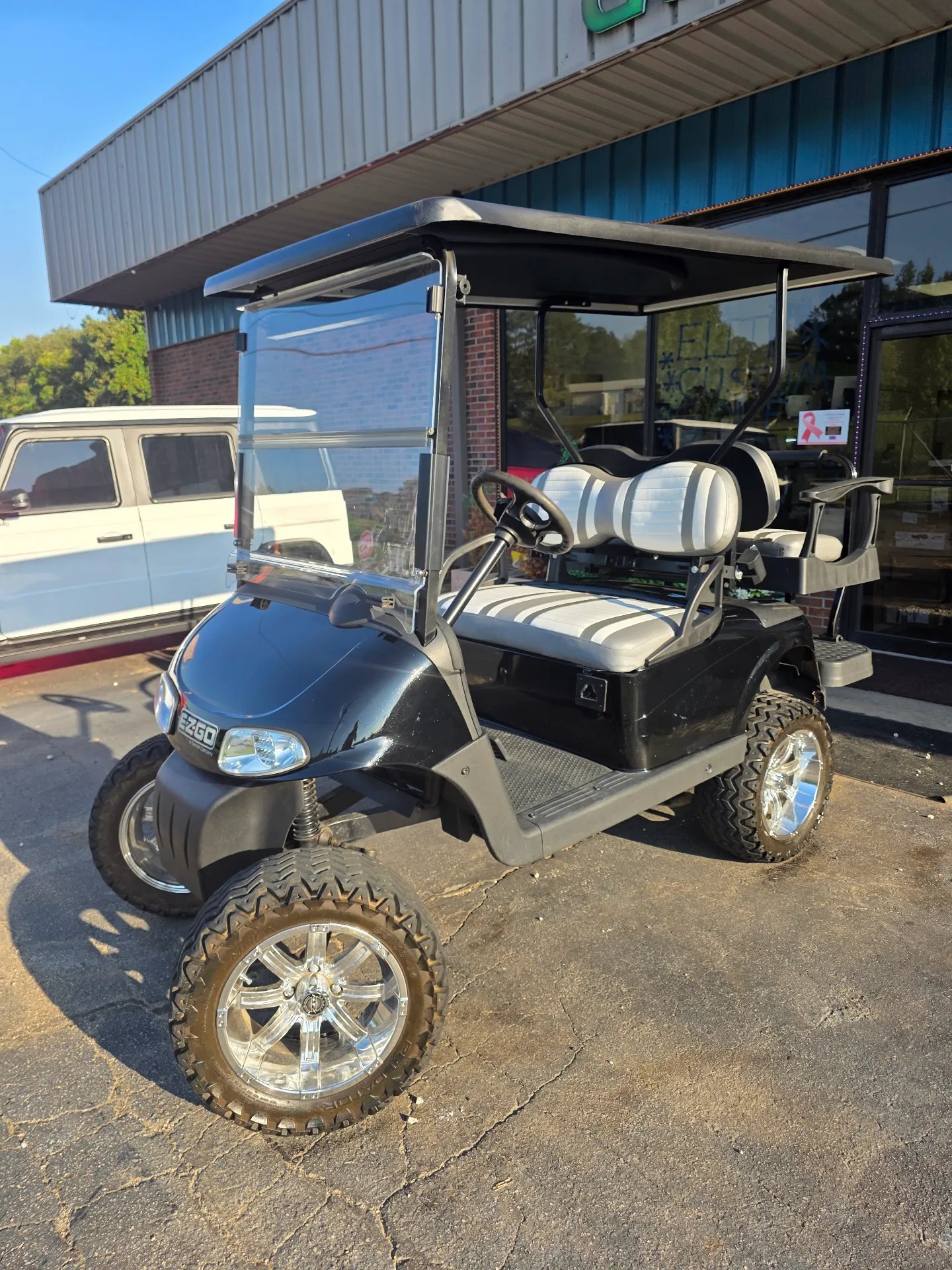 2013 EZGO RXV photo 2