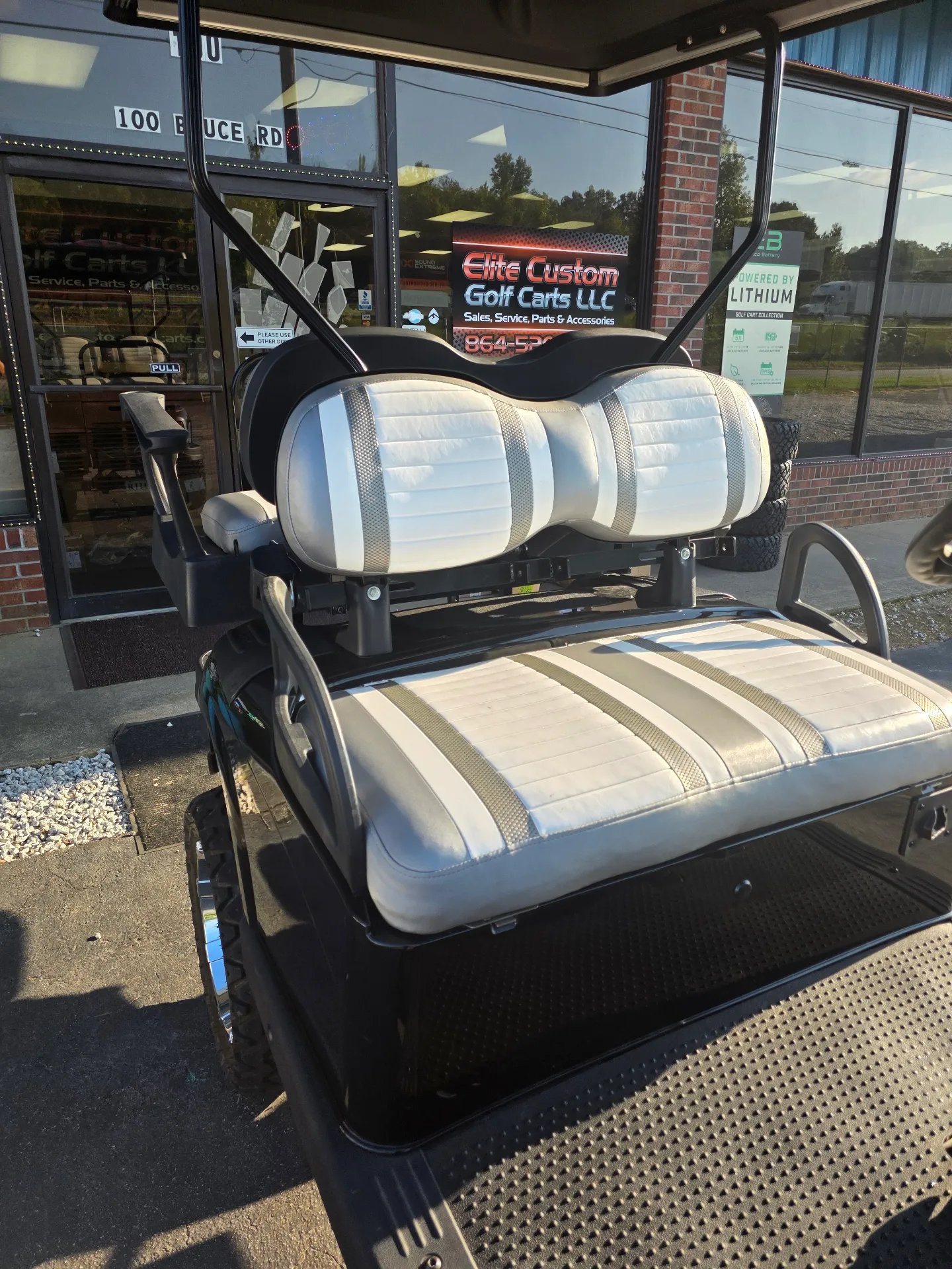 2013 EZGO RXV photo 5