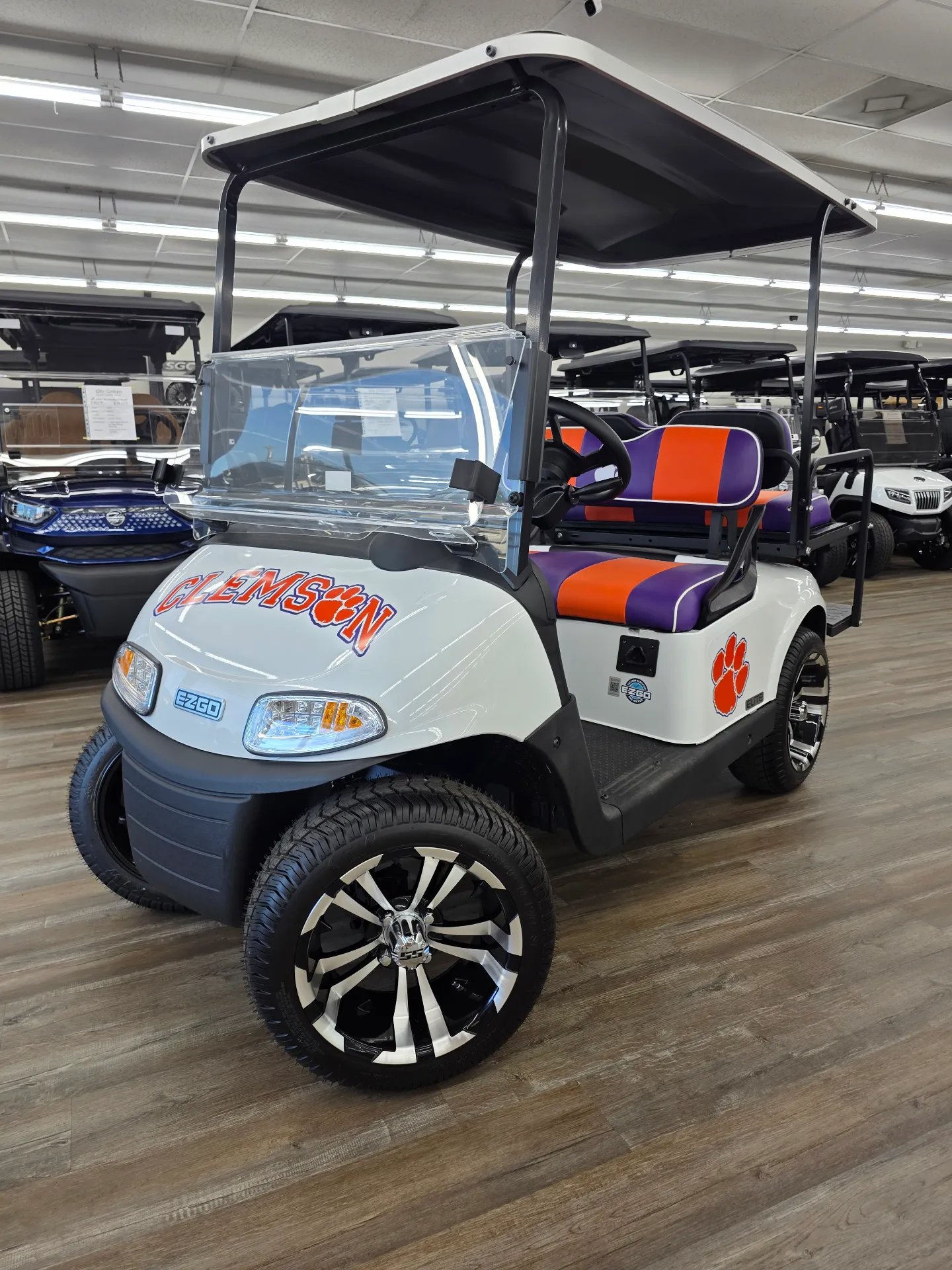 2021 EZGO RXV