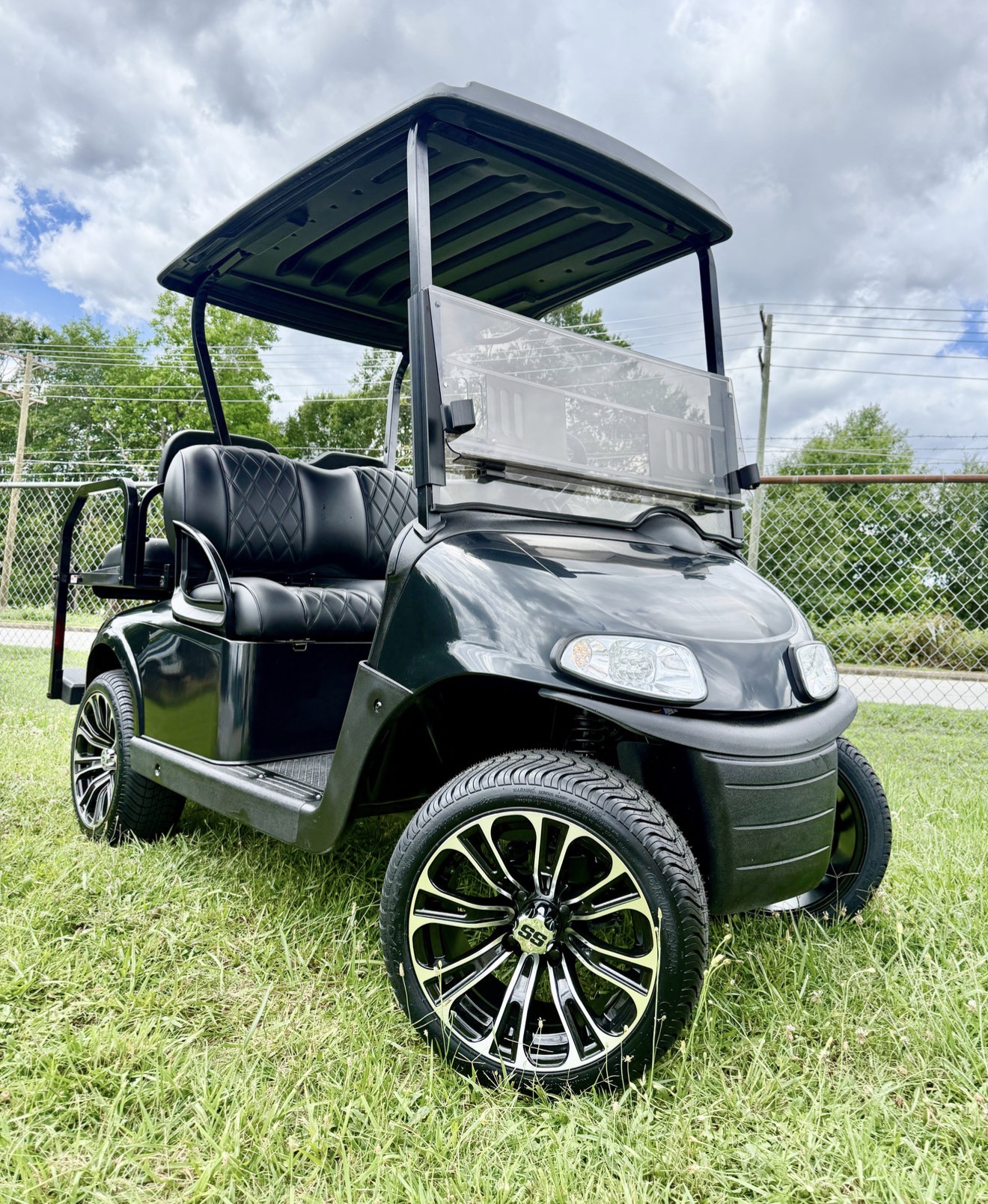 2022 E-Z-GO Freedom RXV ELiTE Lithium