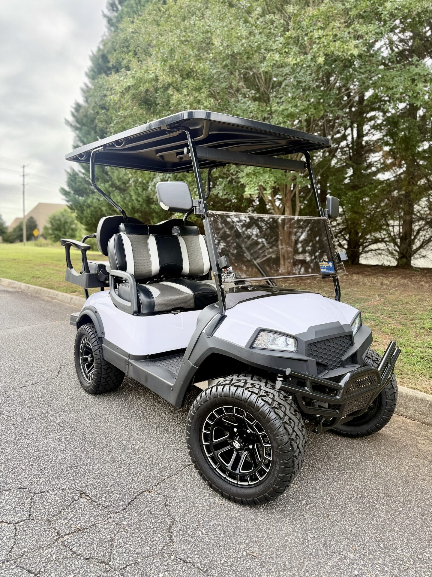 2023 Kodiak EV KP-4 Apex
