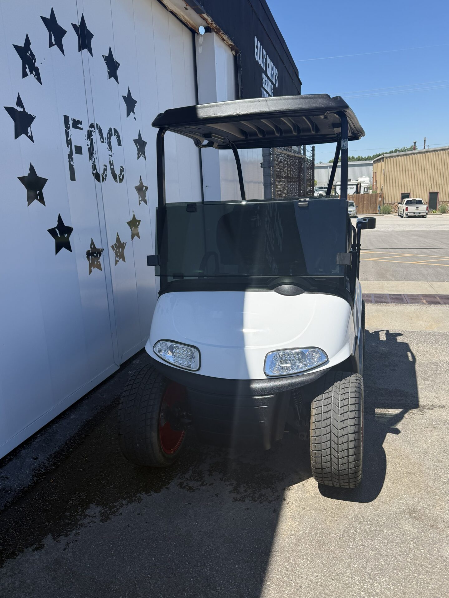 2021 EZGO RXV photo 2
