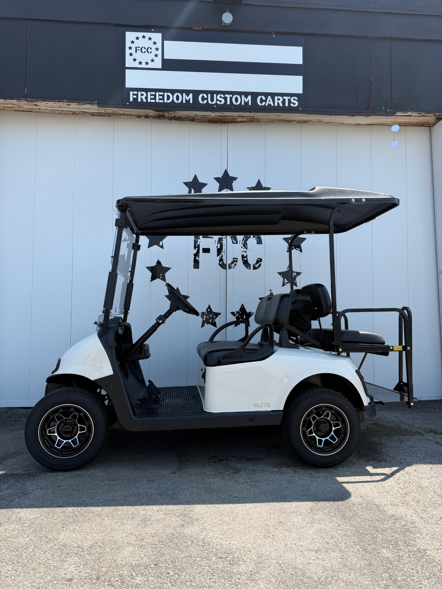 2021 EZGO RXV