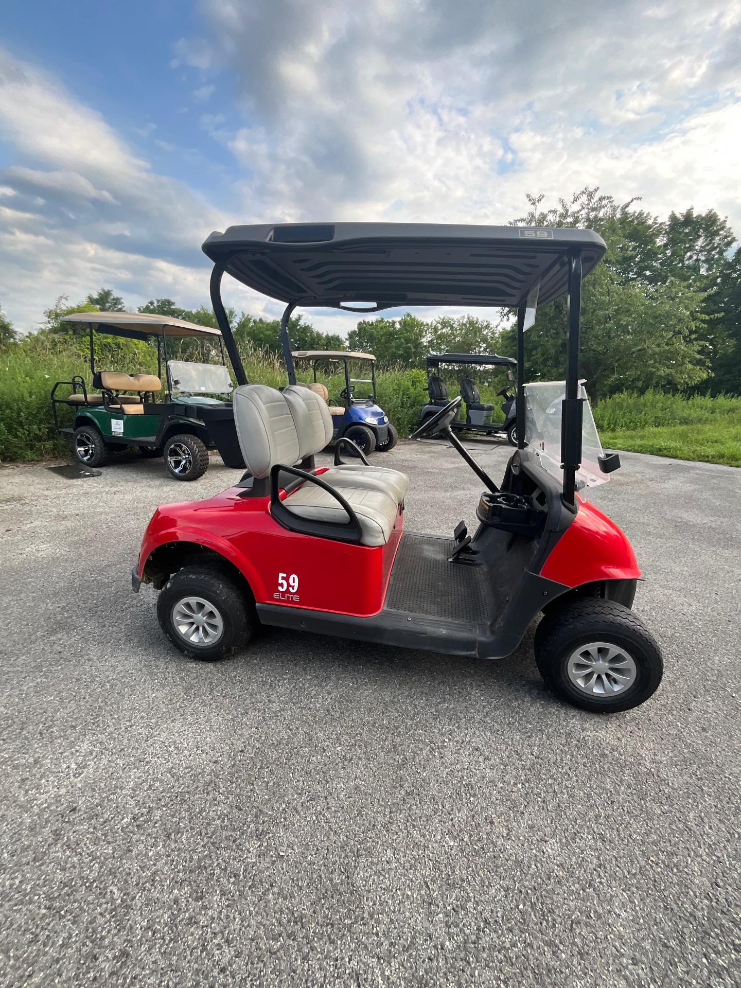2021 EZGO RXV