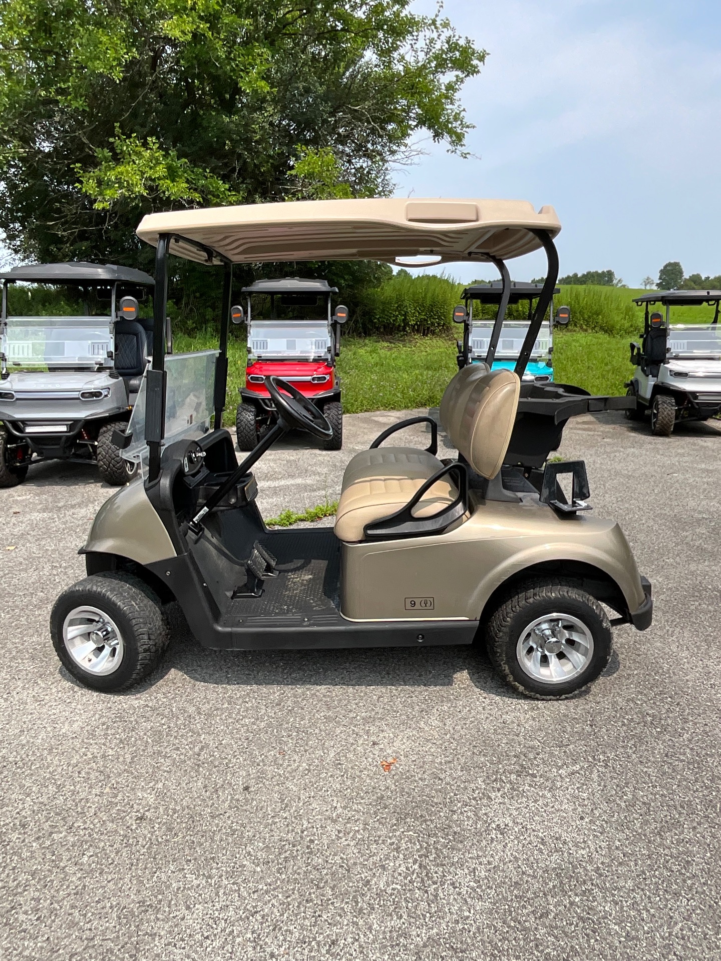 2018 EZGO RXV photo 5