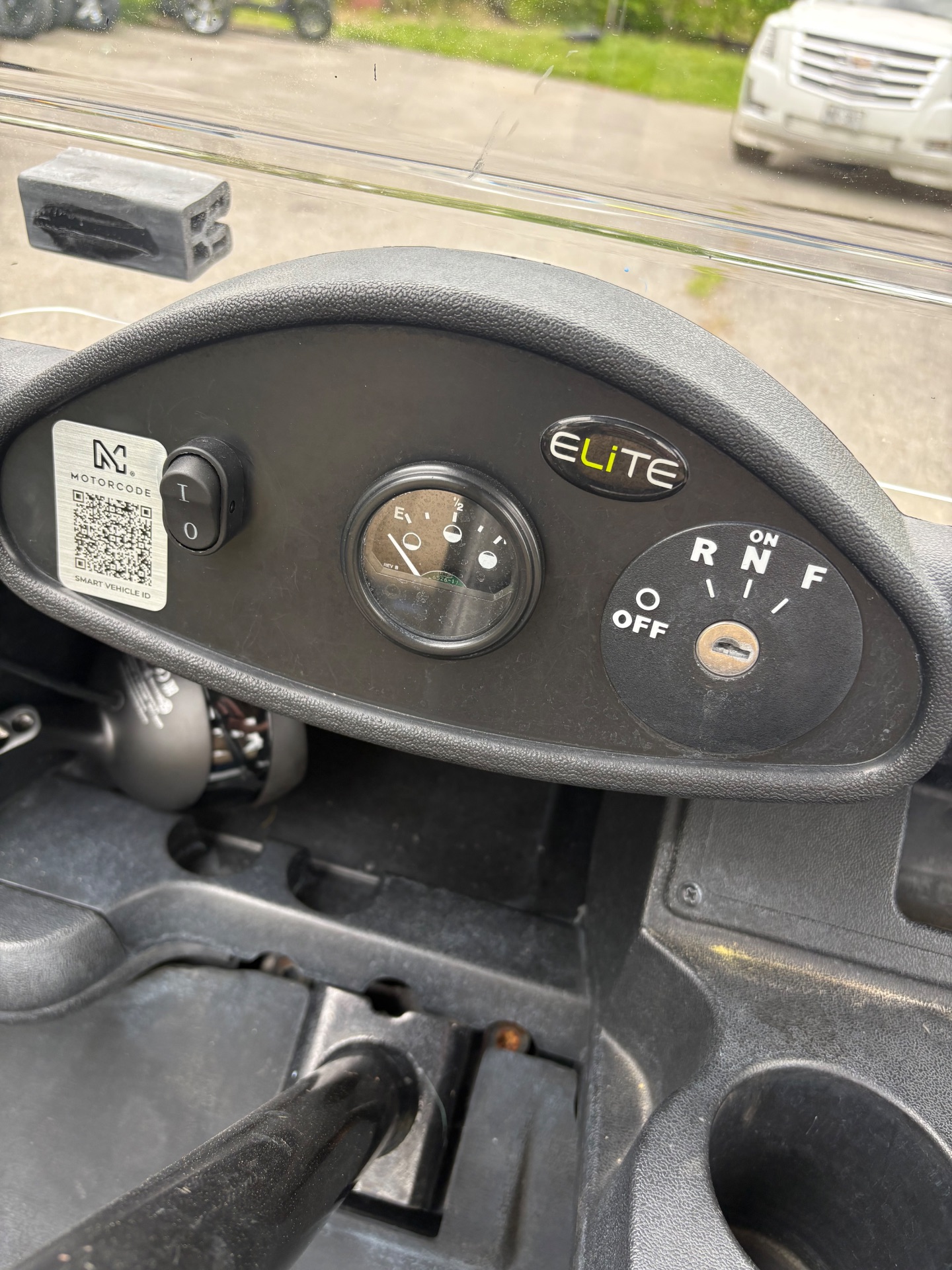 2019 EZGO RXV photo 3
