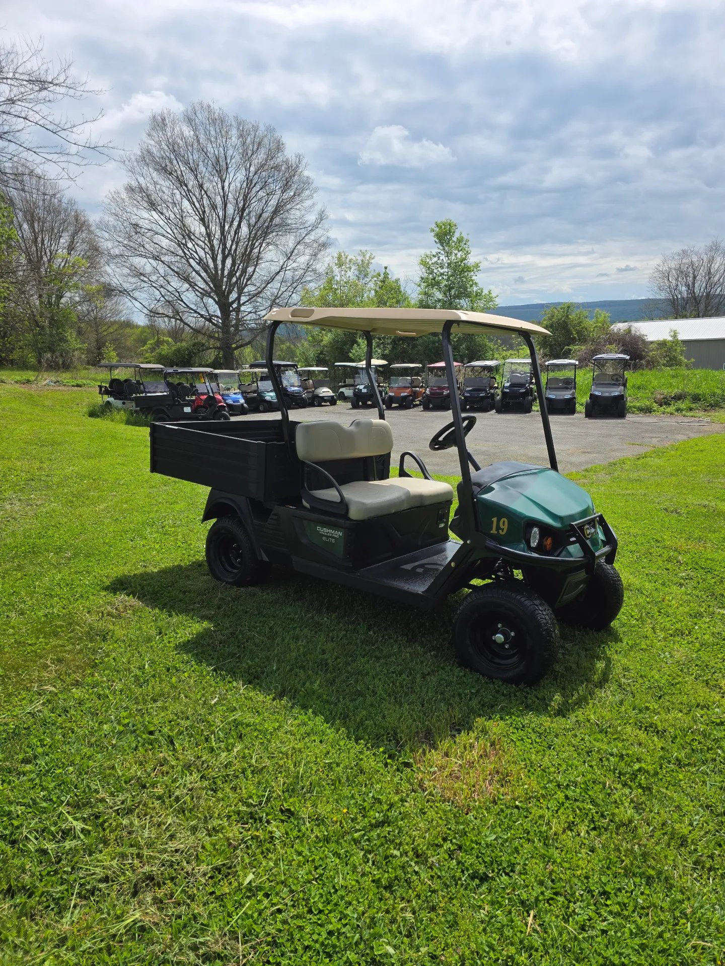 2023 Cushman Hauler photo 3