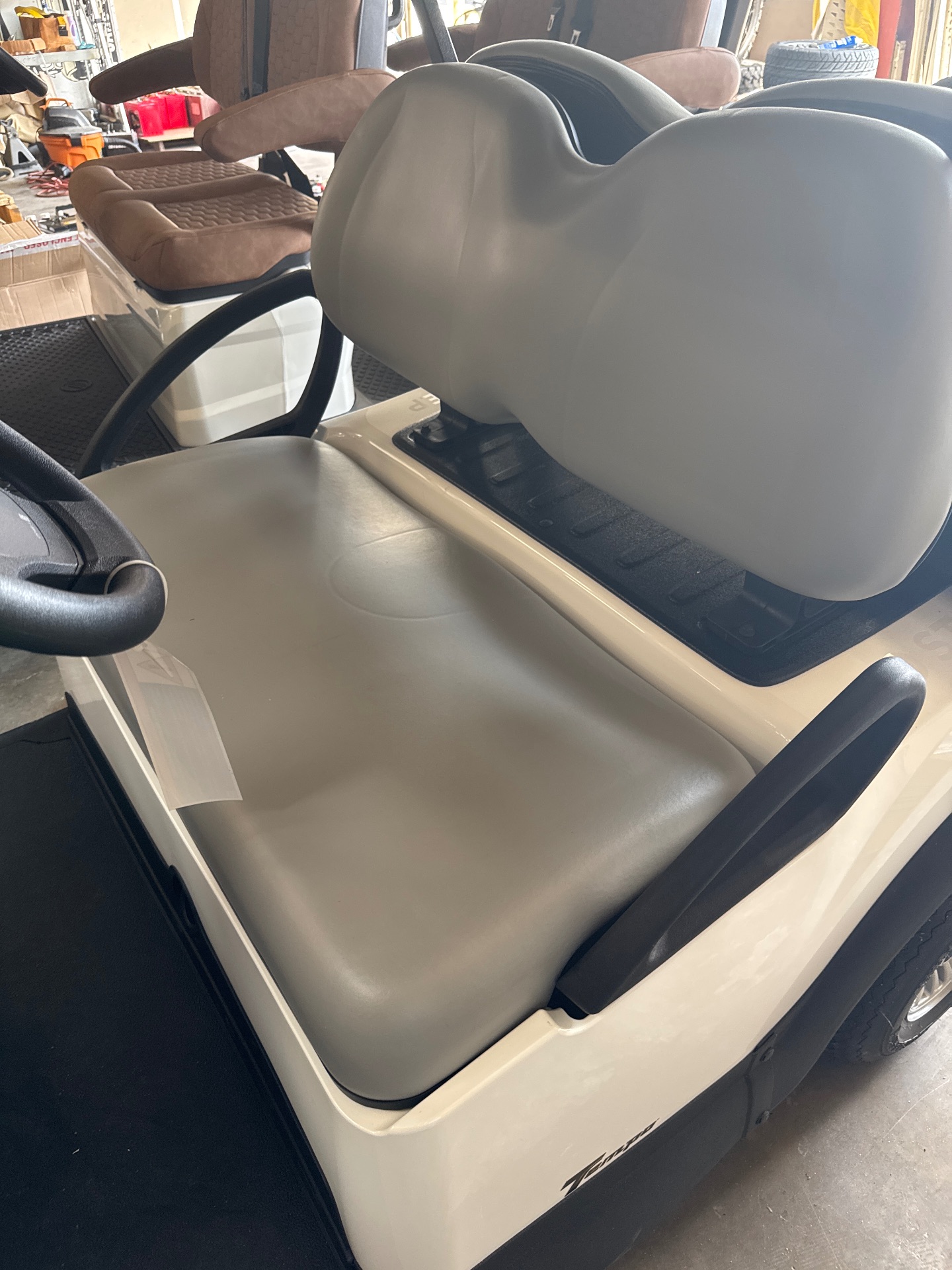 2027 Club Car Tempo photo 2