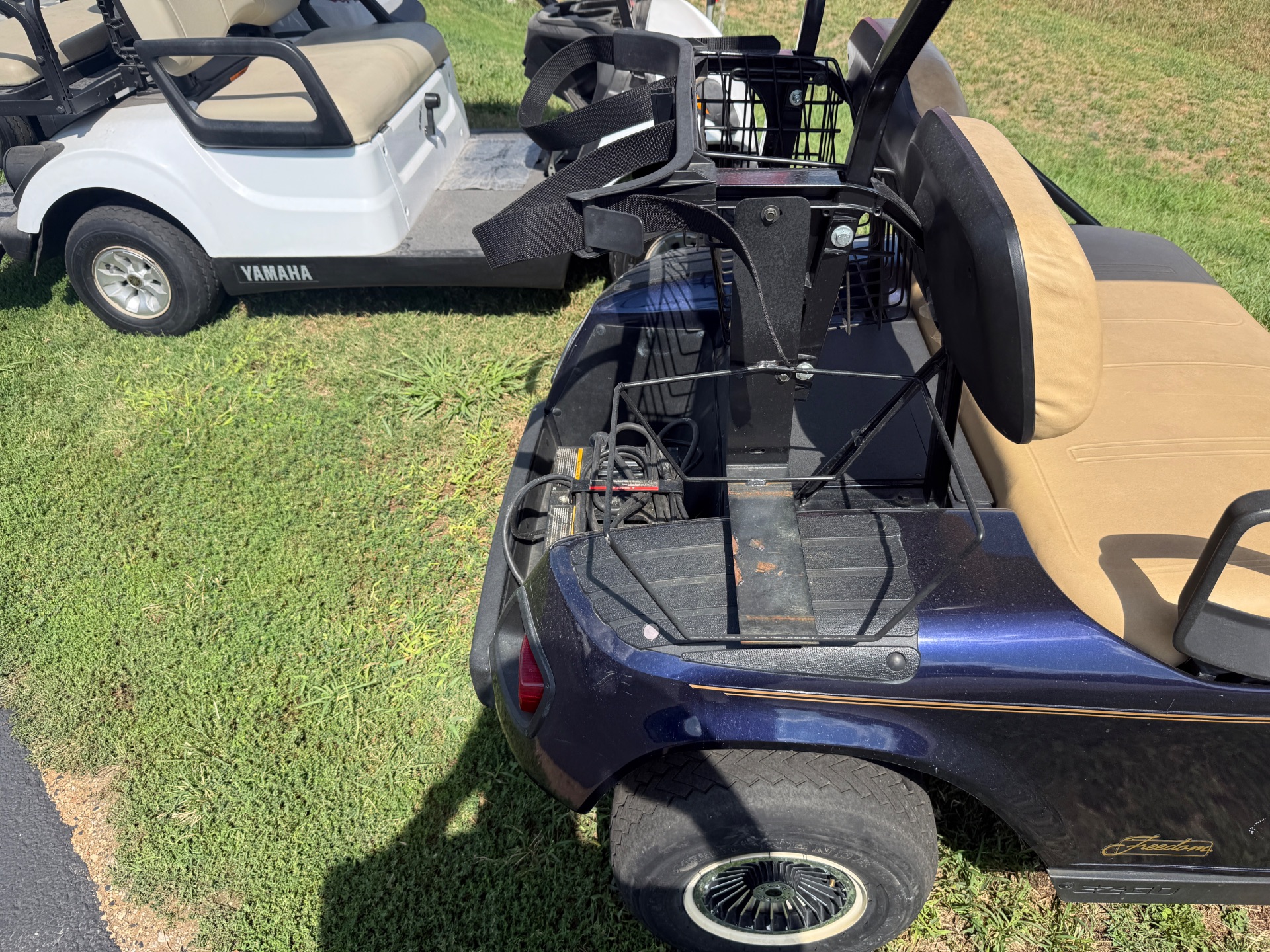 2000 EZGO TXT photo 5