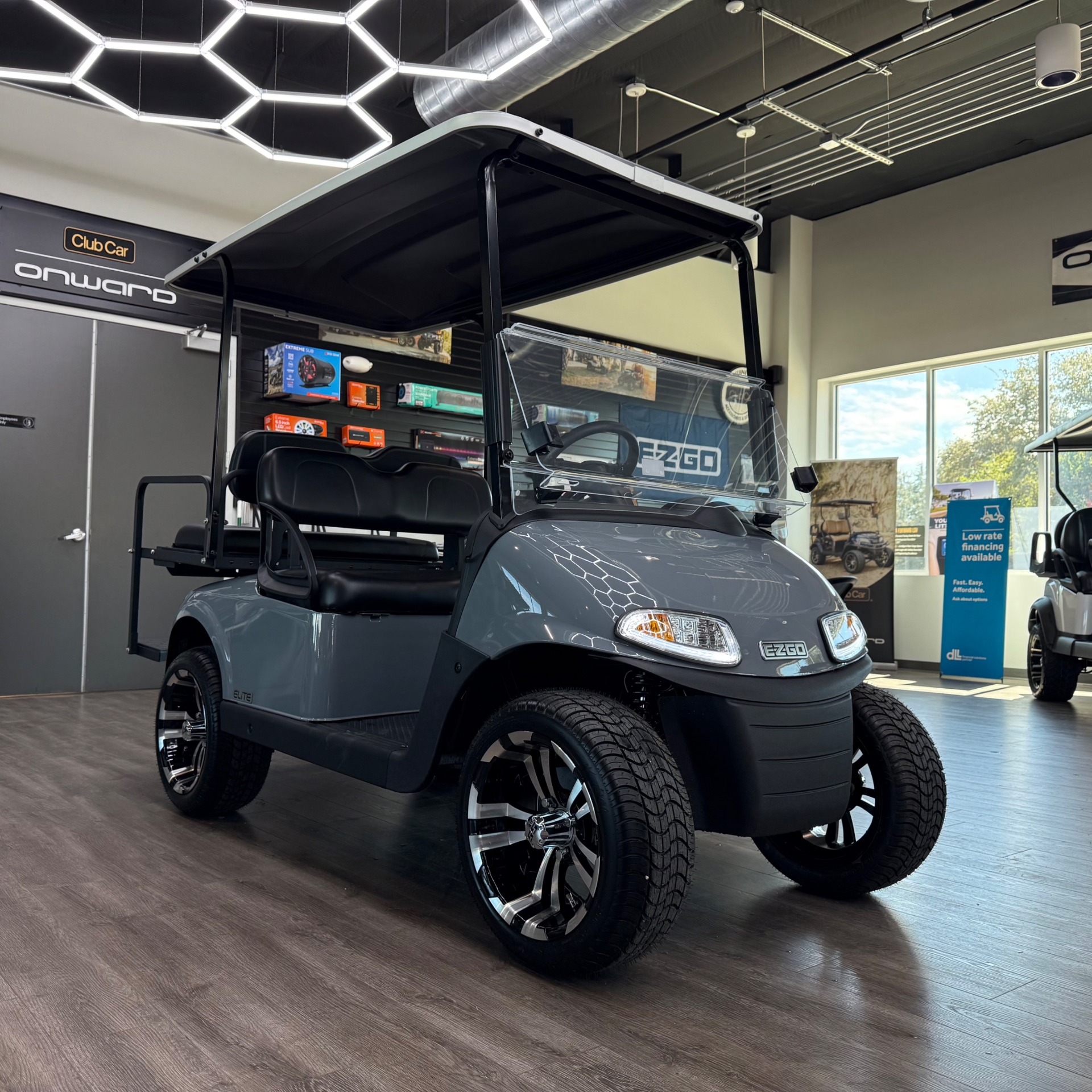 2021 EZGO RXV