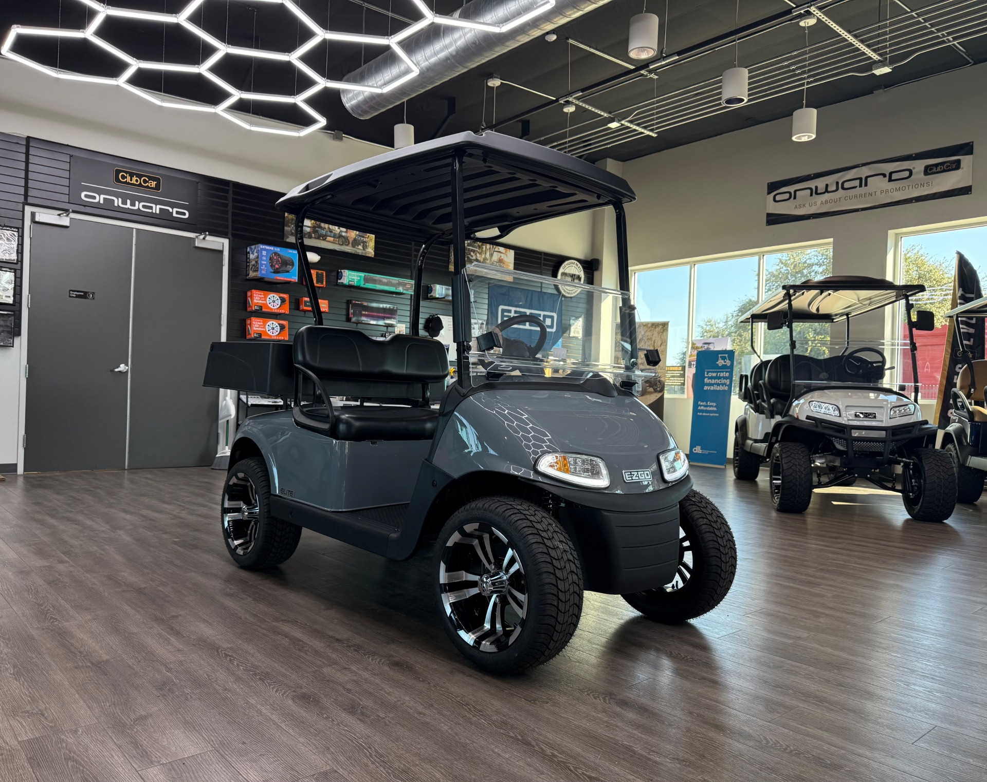 2021 EZGO RXV