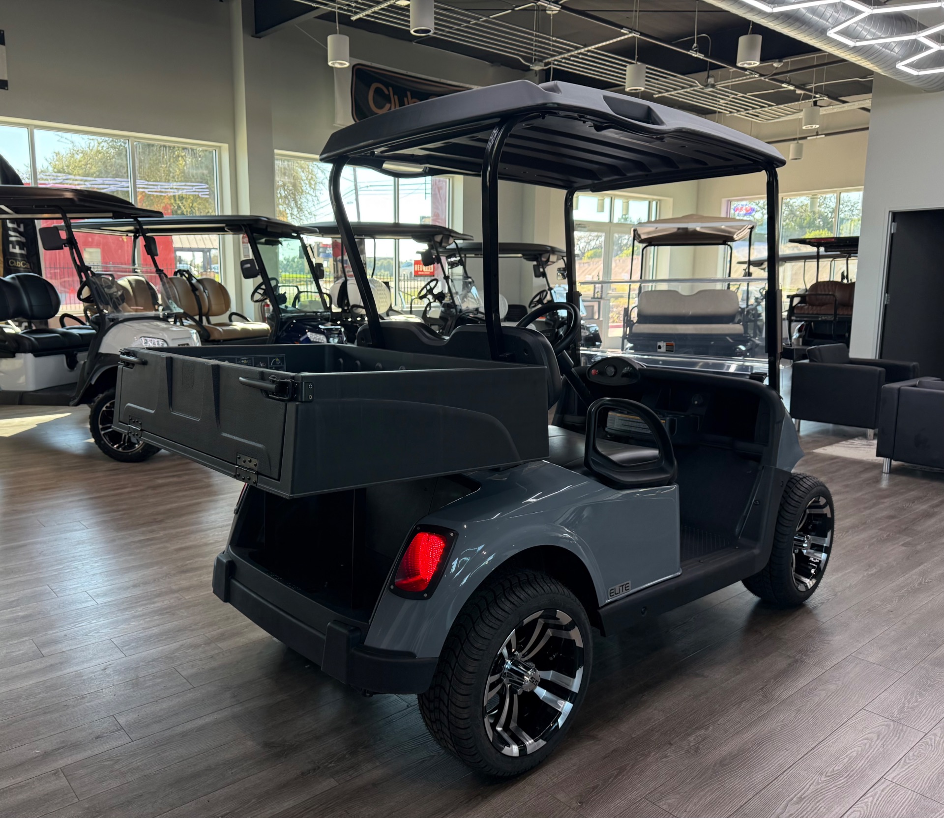 2021 EZGO RXV photo 7