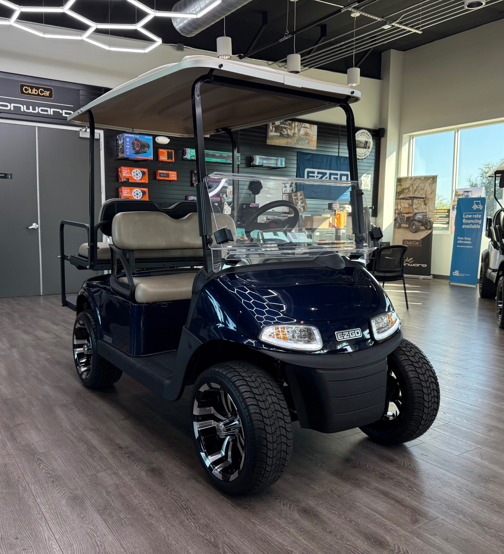 2021 EZGO RXV