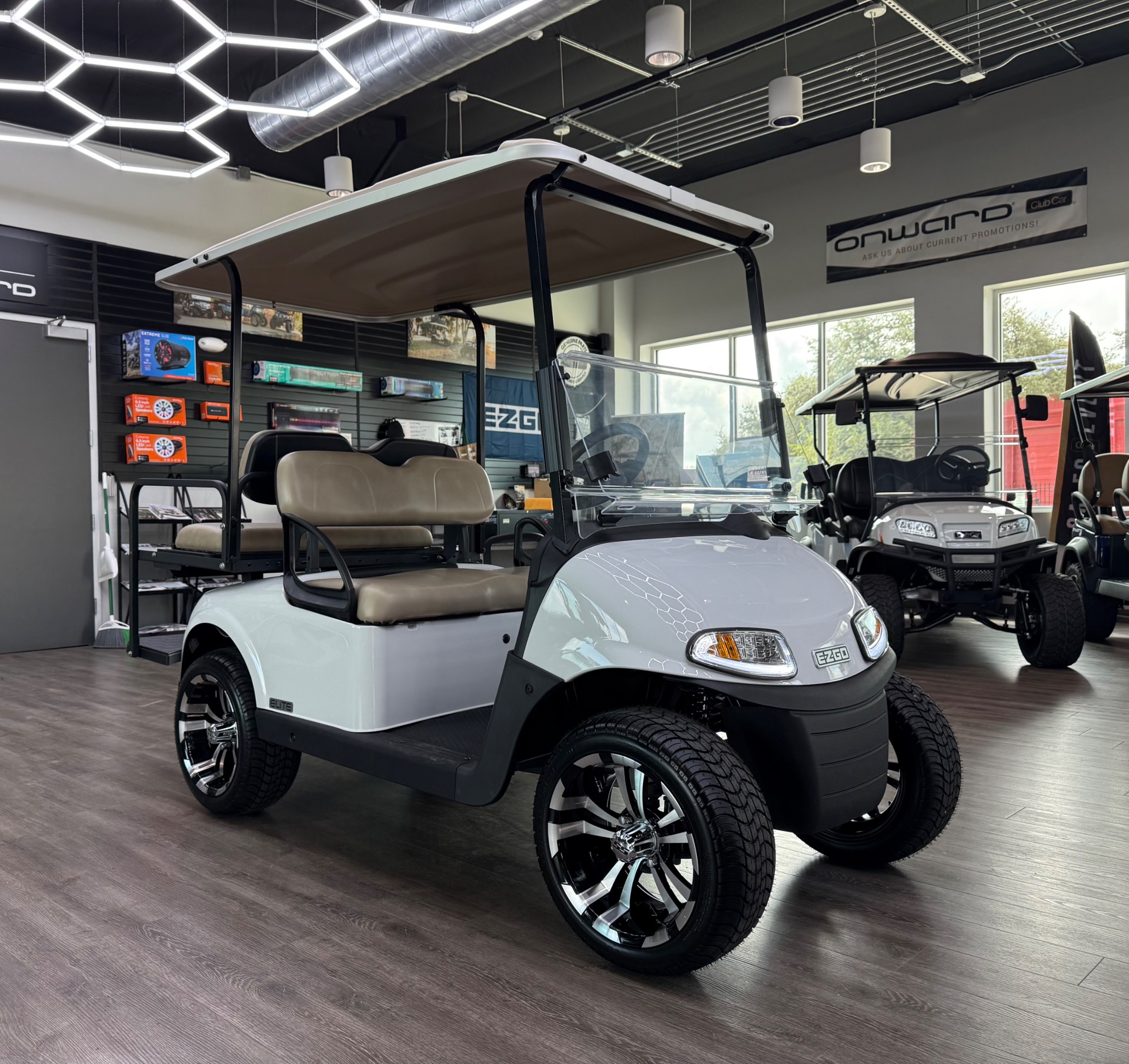 2021 EZGO RXV