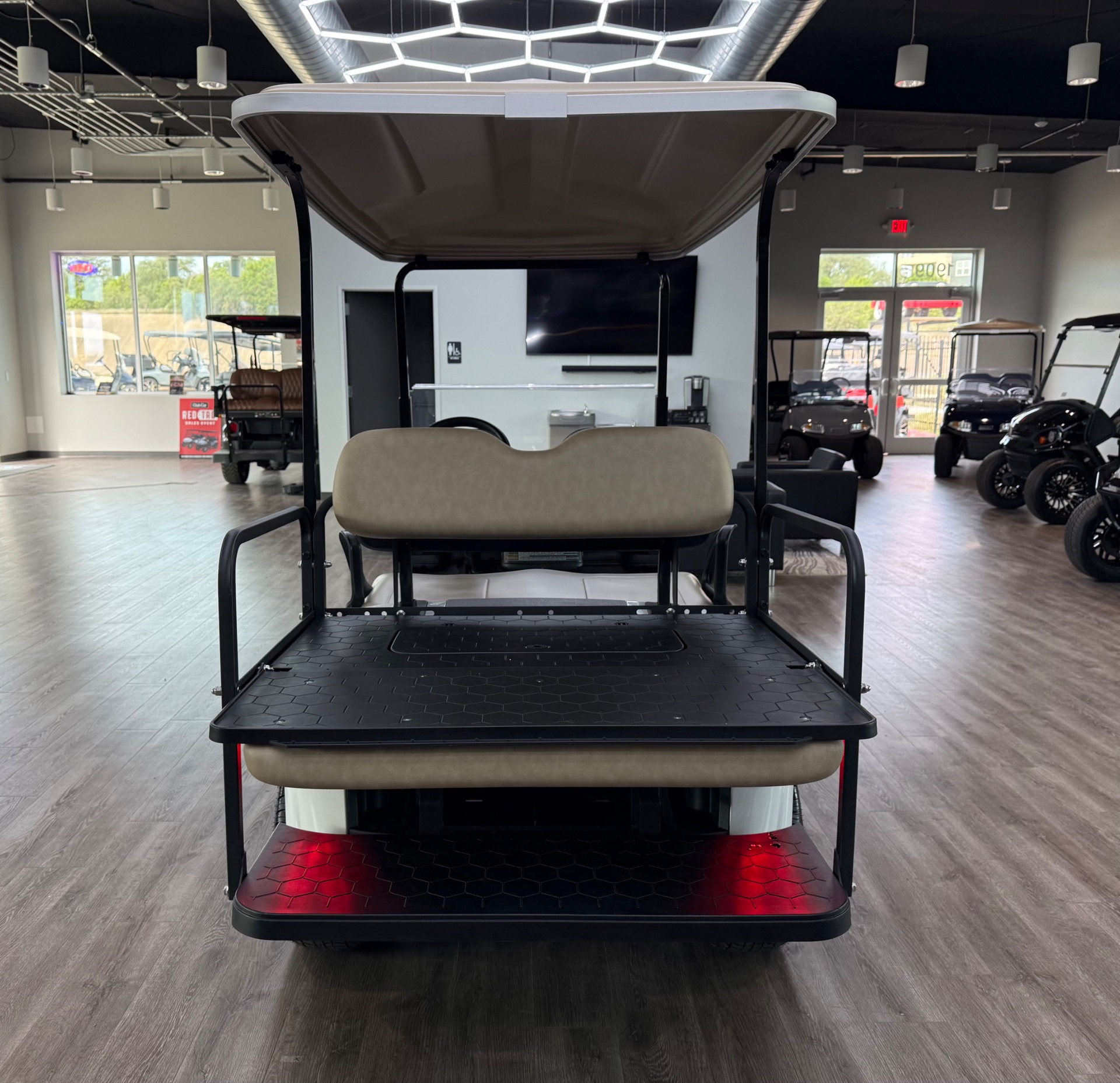 2021 EZGO RXV photo 6