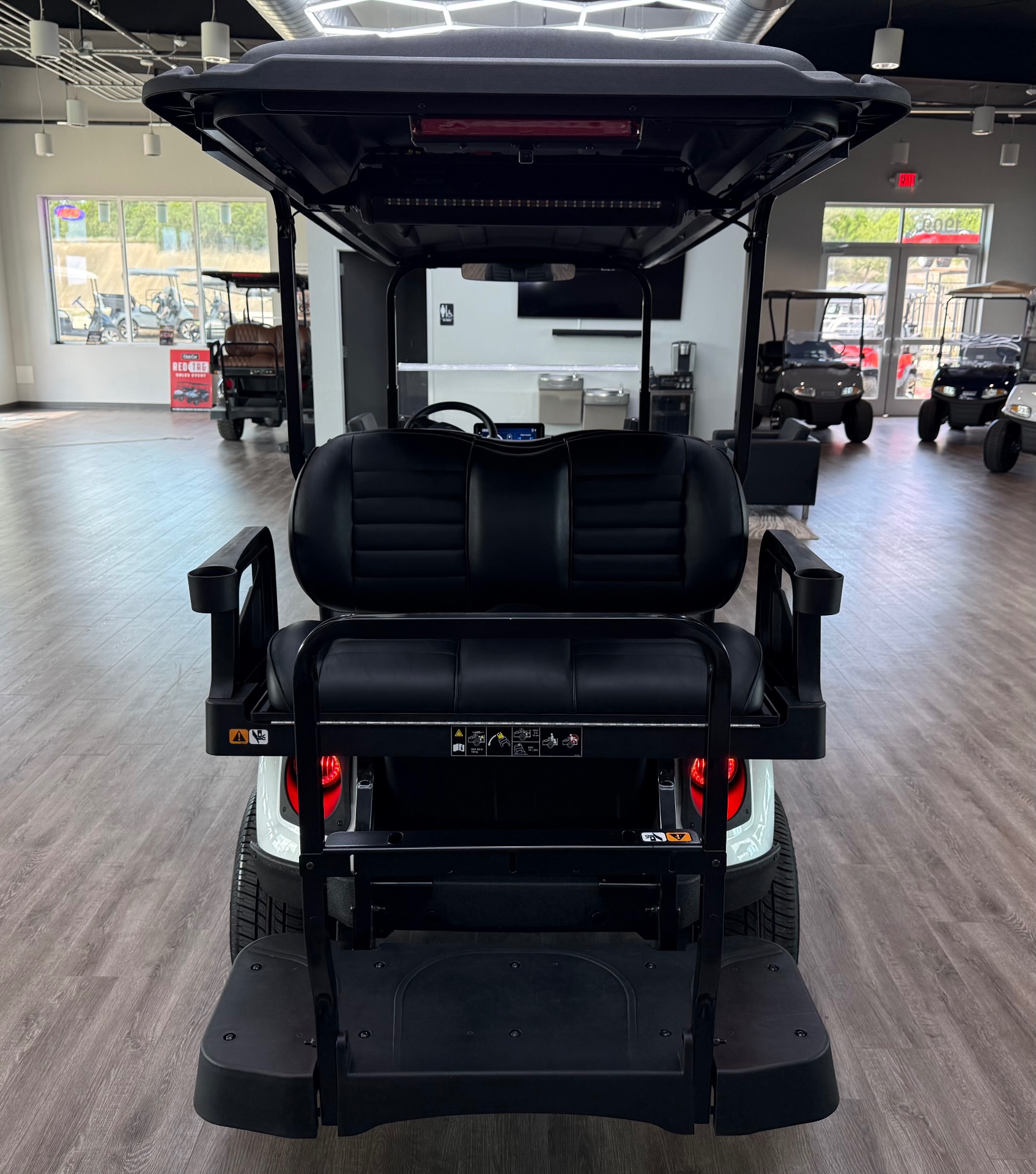 2027 EZGO Express photo 6