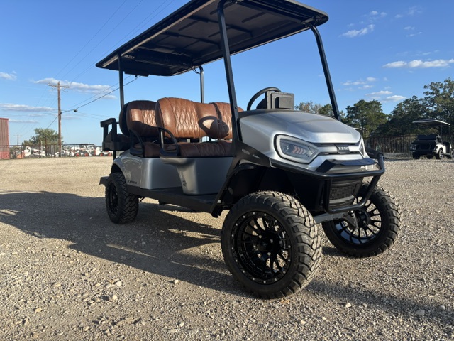 2027 E-Z-GO Express 6 Gas (lifted)