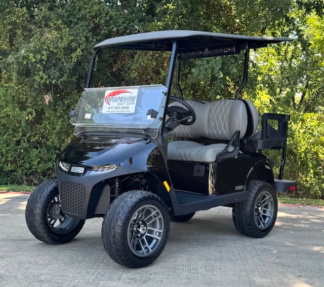 2026 E-Z-GO SUMMIT XT