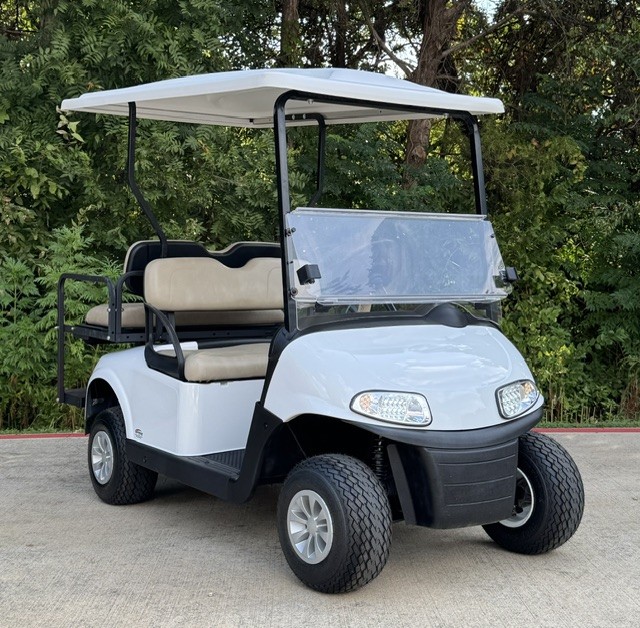 2022 E-Z-GO Freedom RXV Elite