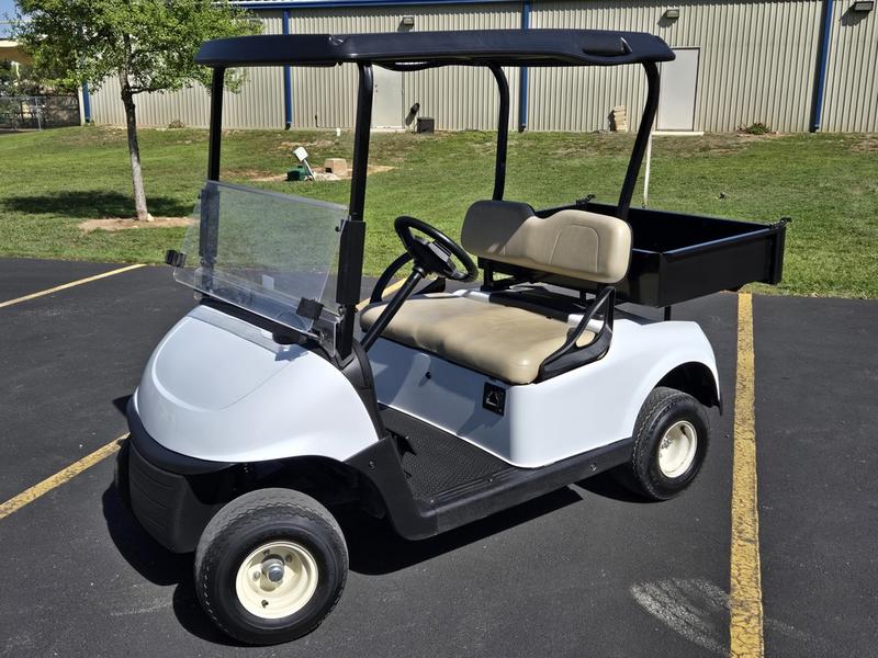2022 E-Z-GO RXV