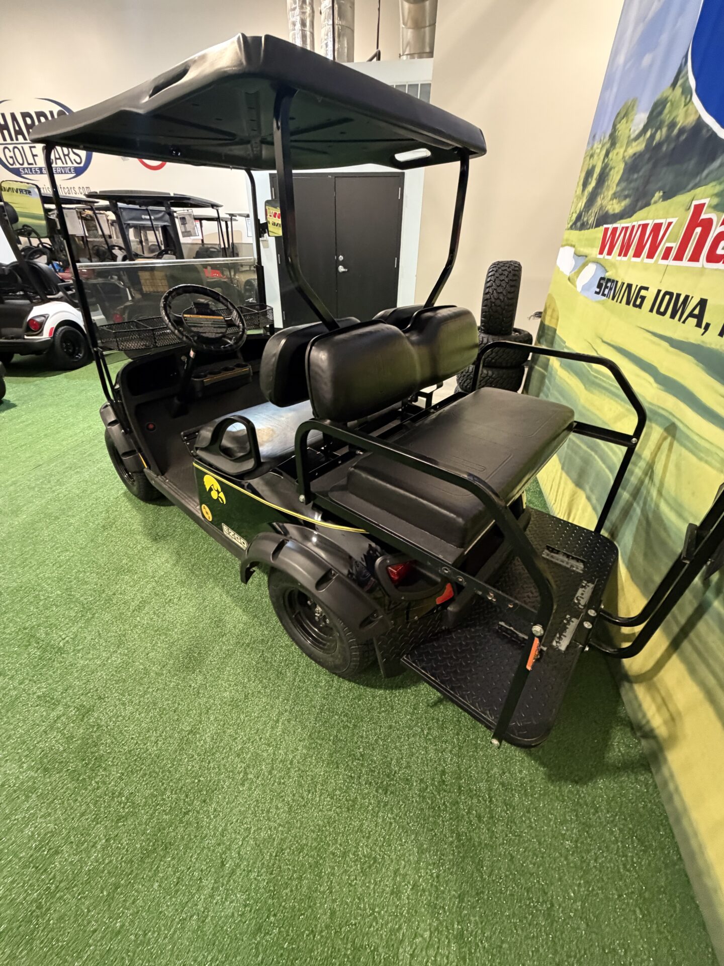 2019 EZGO Valor photo 6