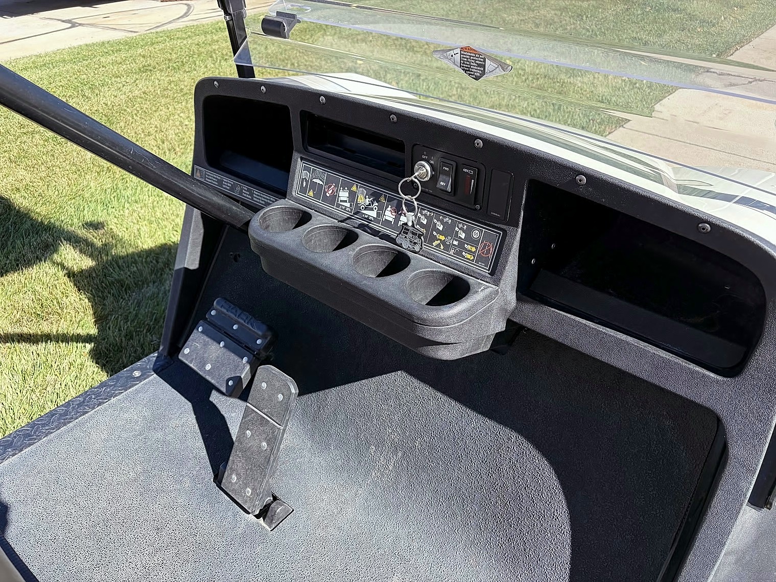 2020 Cushman Shuttle photo 8