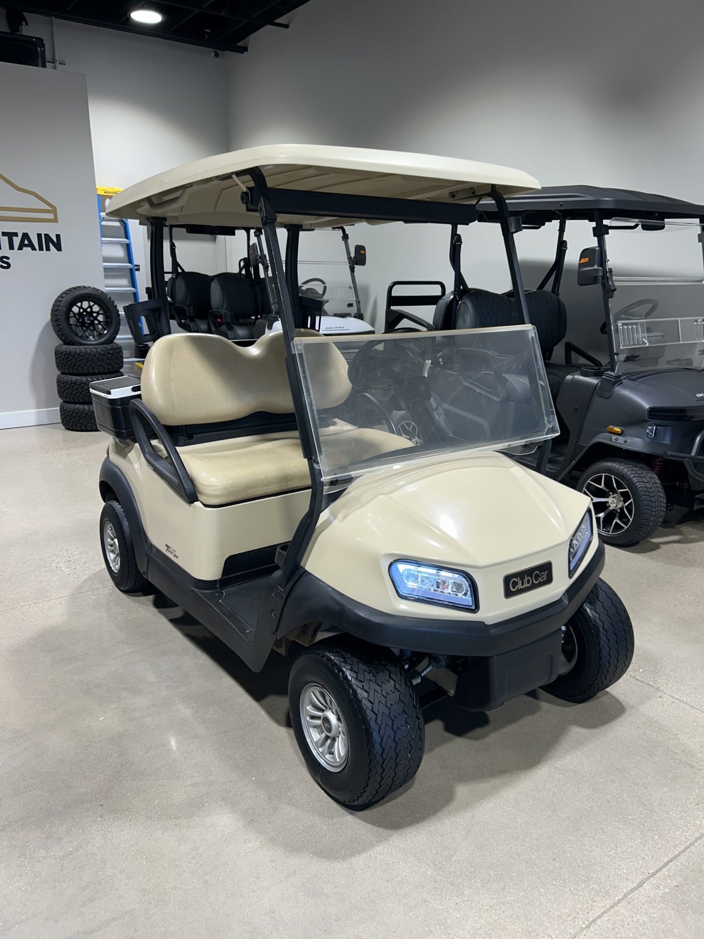 2022 Club Car Tempo photo 3