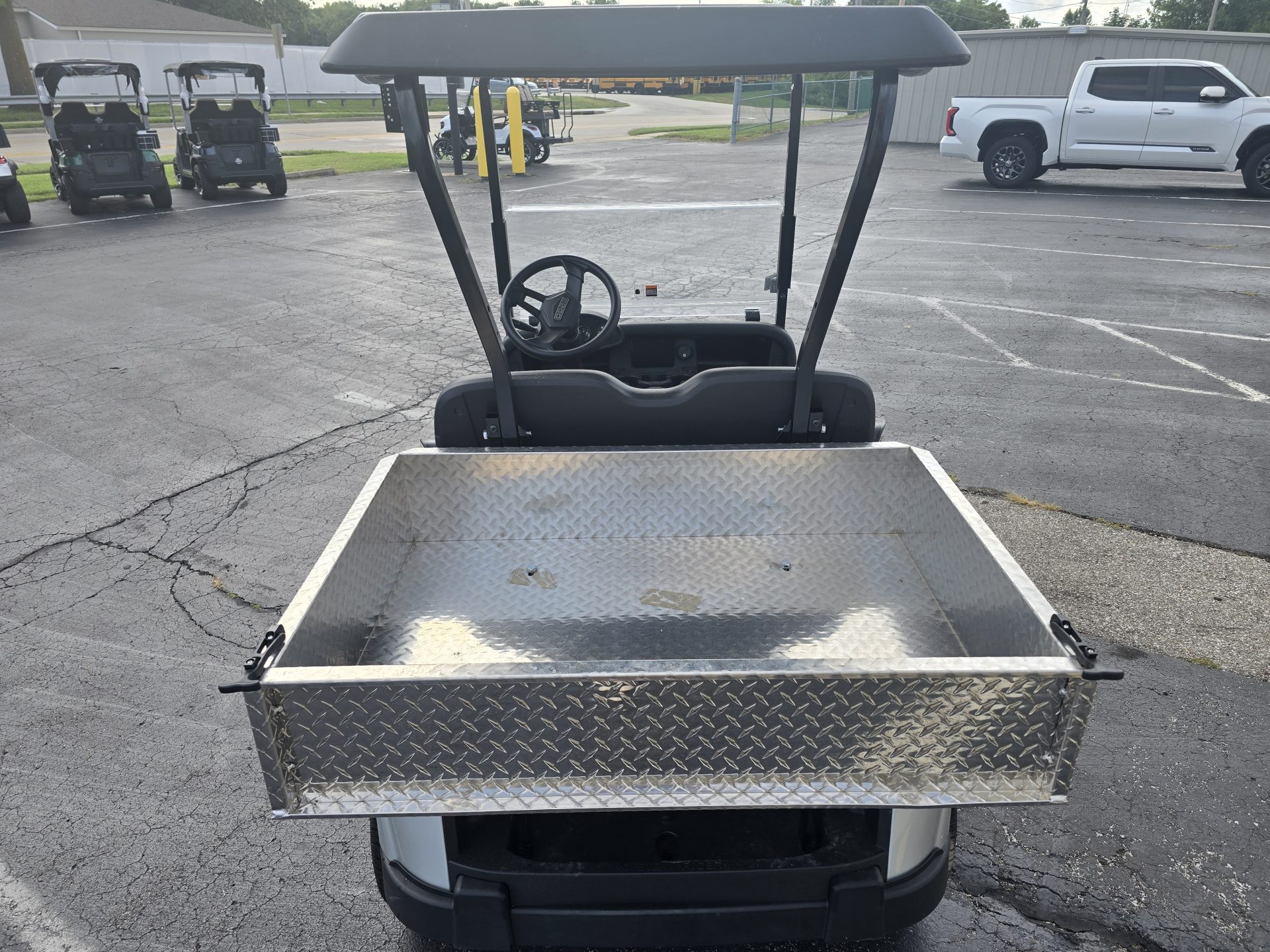 2020 EZGO RXV photo 2