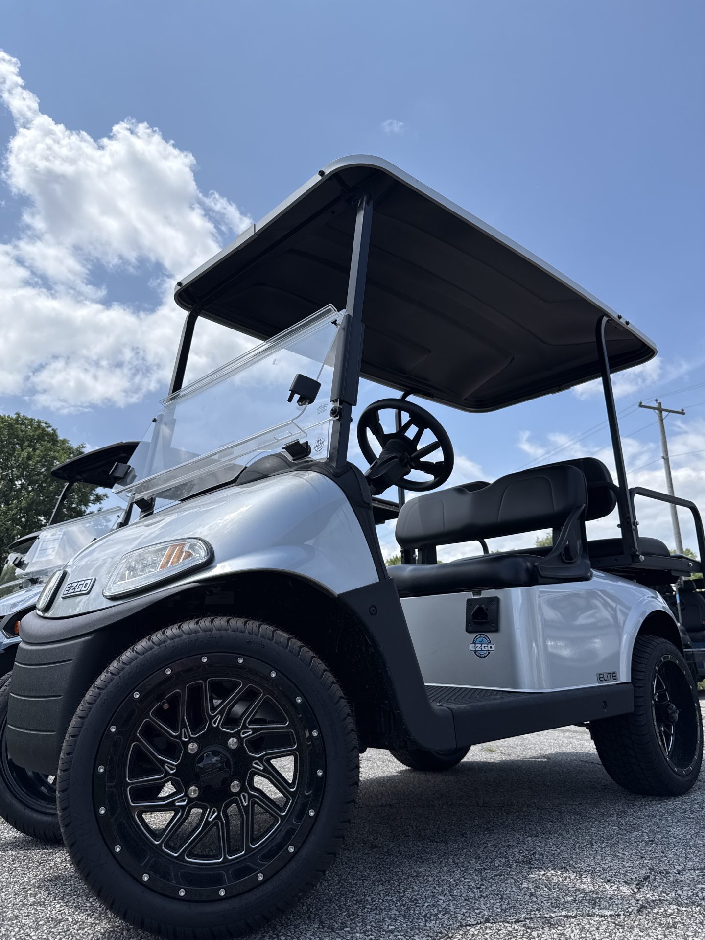 2020 EZGO RXV