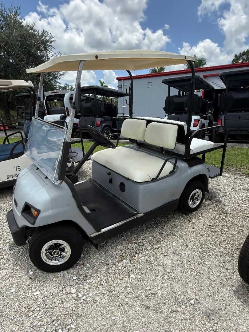 2000 Yamaha G-Series