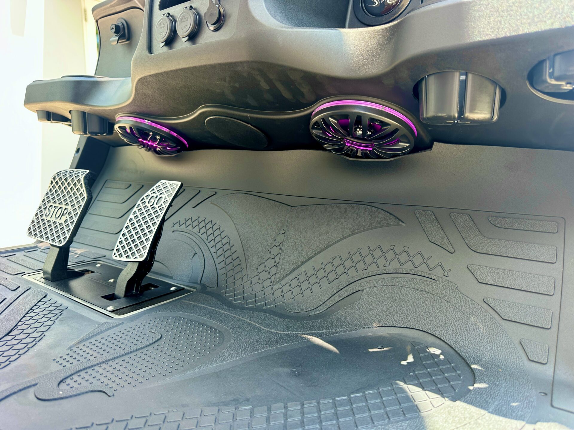 2026 Venom EV photo 6