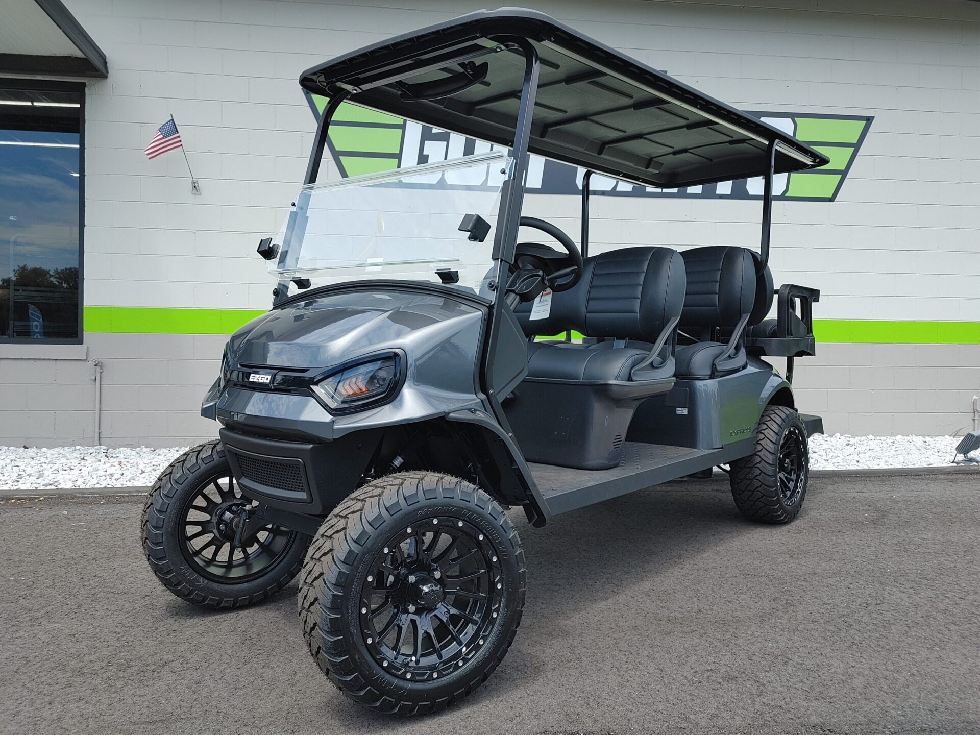 EZGO 2027 EXPRESS 6 GAS LIMO
