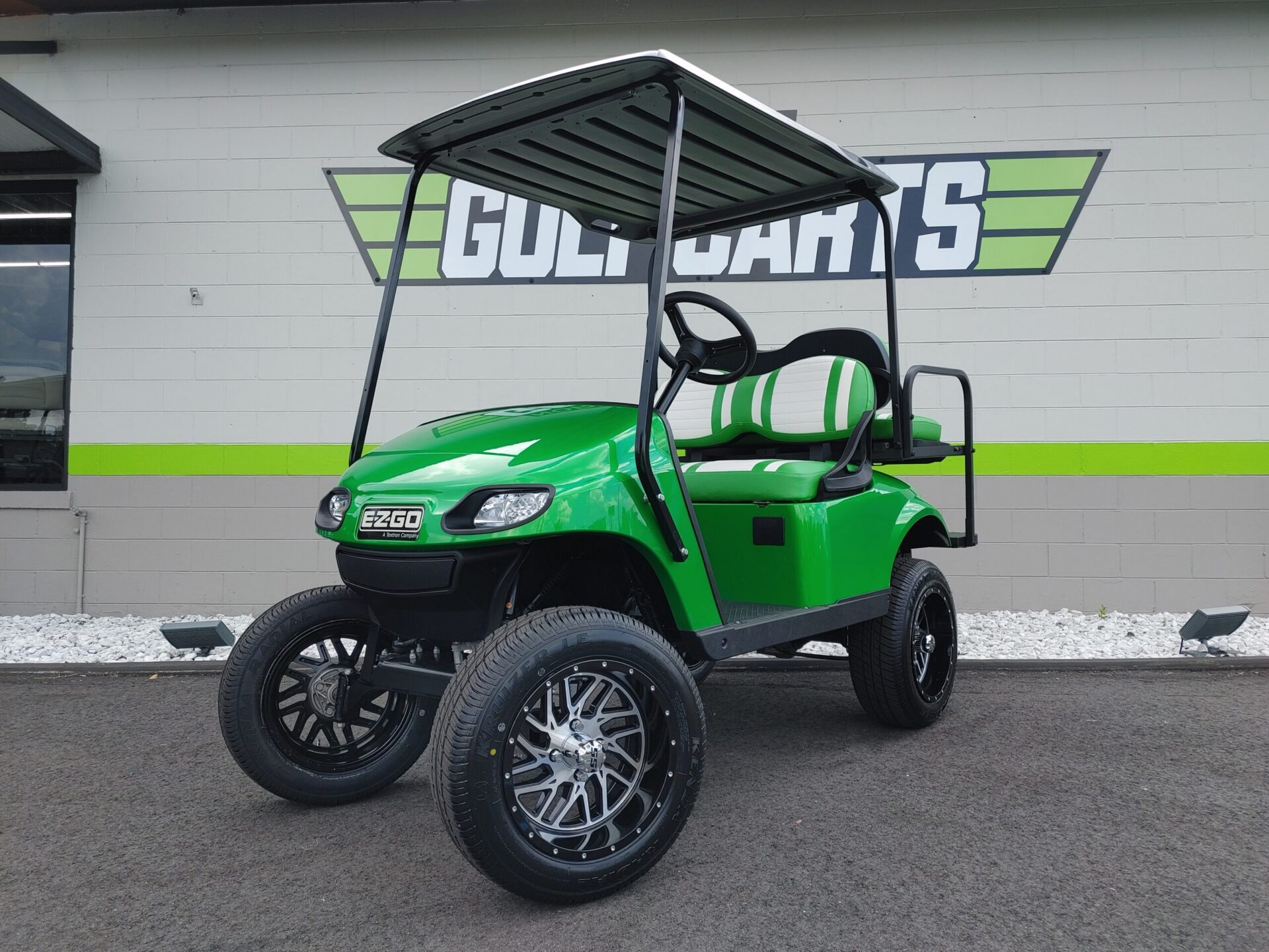 2021 EZGO TXT GAS LIFTED – MONSTER GREEN