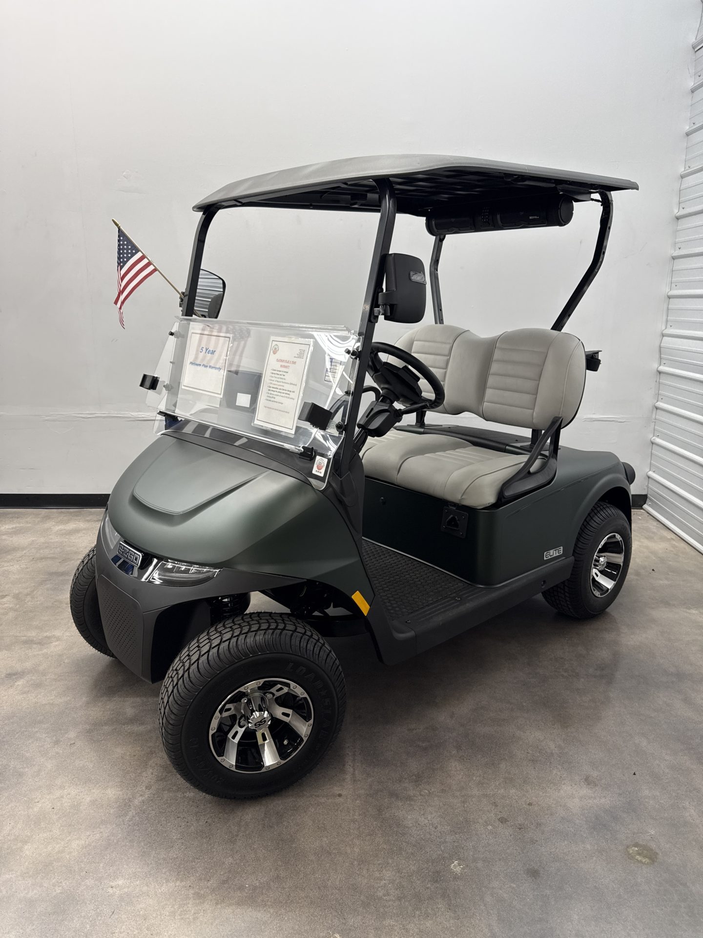 2027 E-Z-GO Freedom RXV ELiTE Lithium