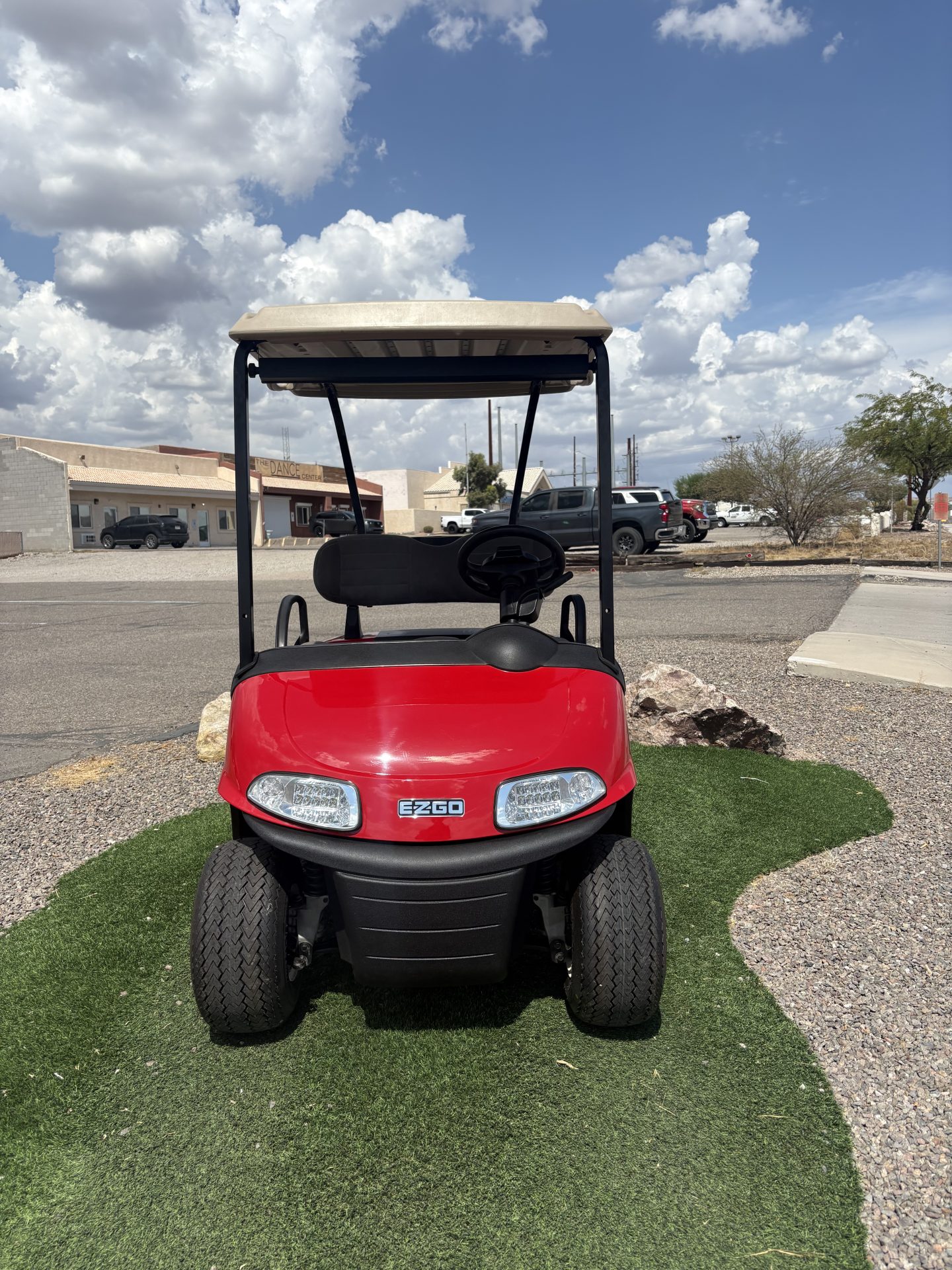 2022 EZGO RXV photo 3