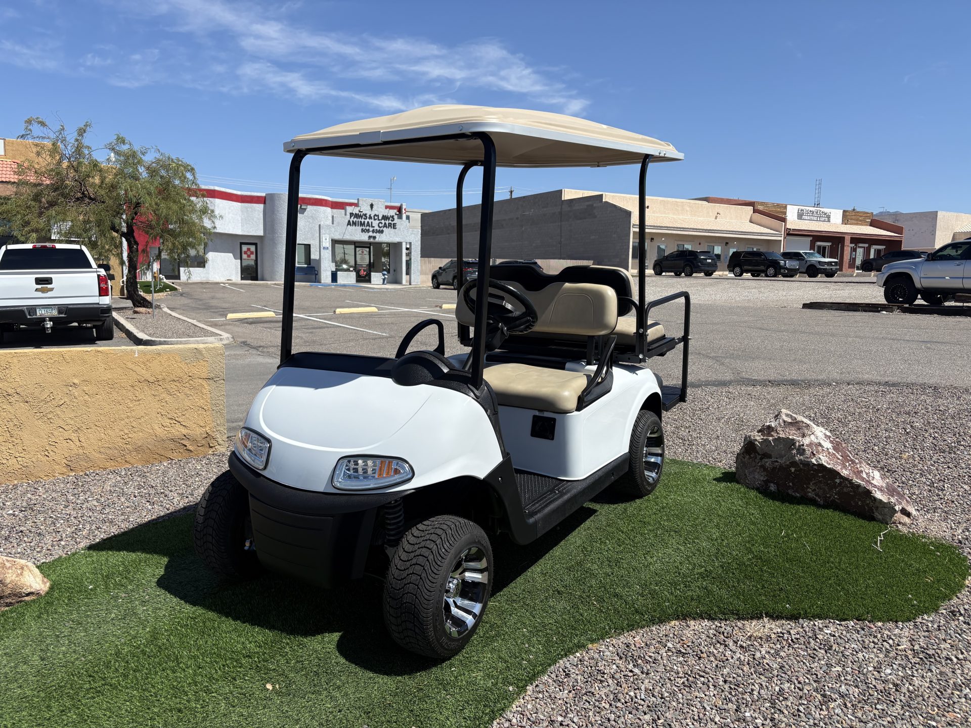 2022 EZGO RXV