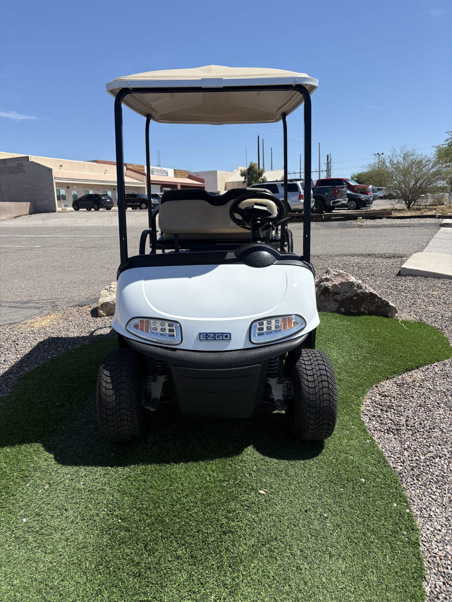 2022 EZGO RXV photo 3