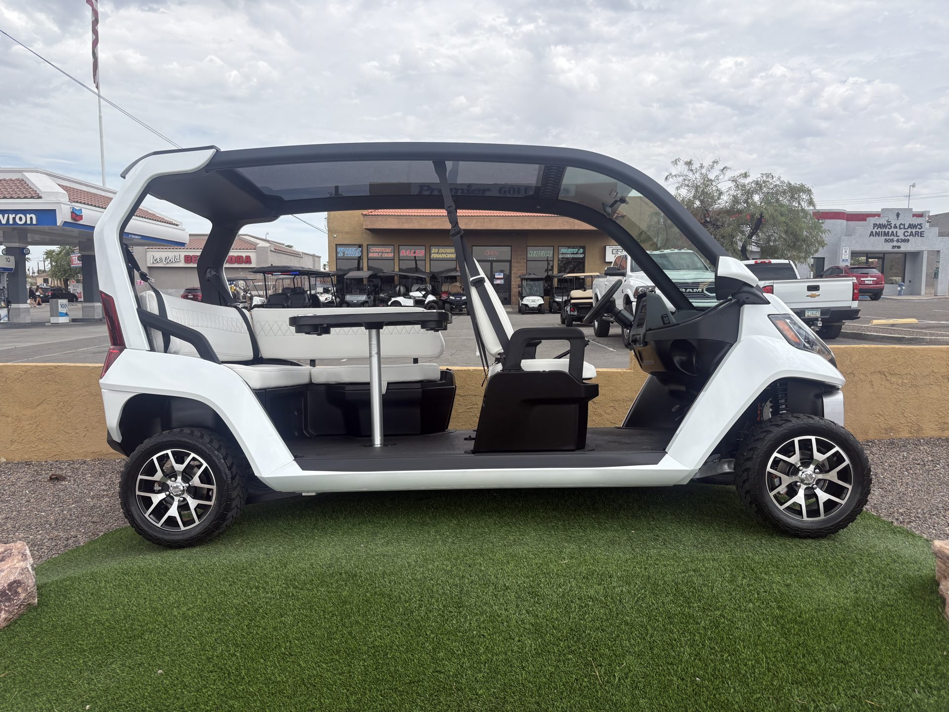2027 Club Car CRU