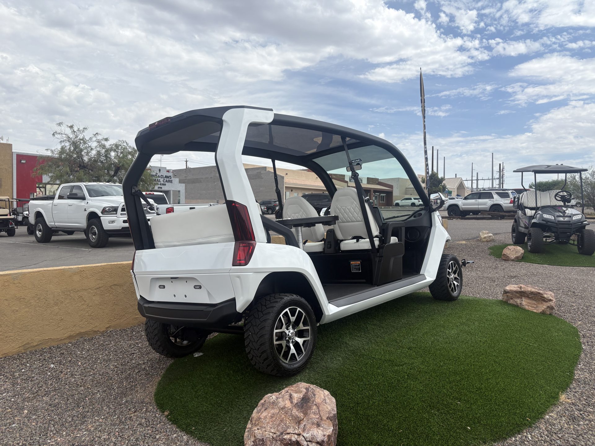 2027 Club Car CRU photo 3