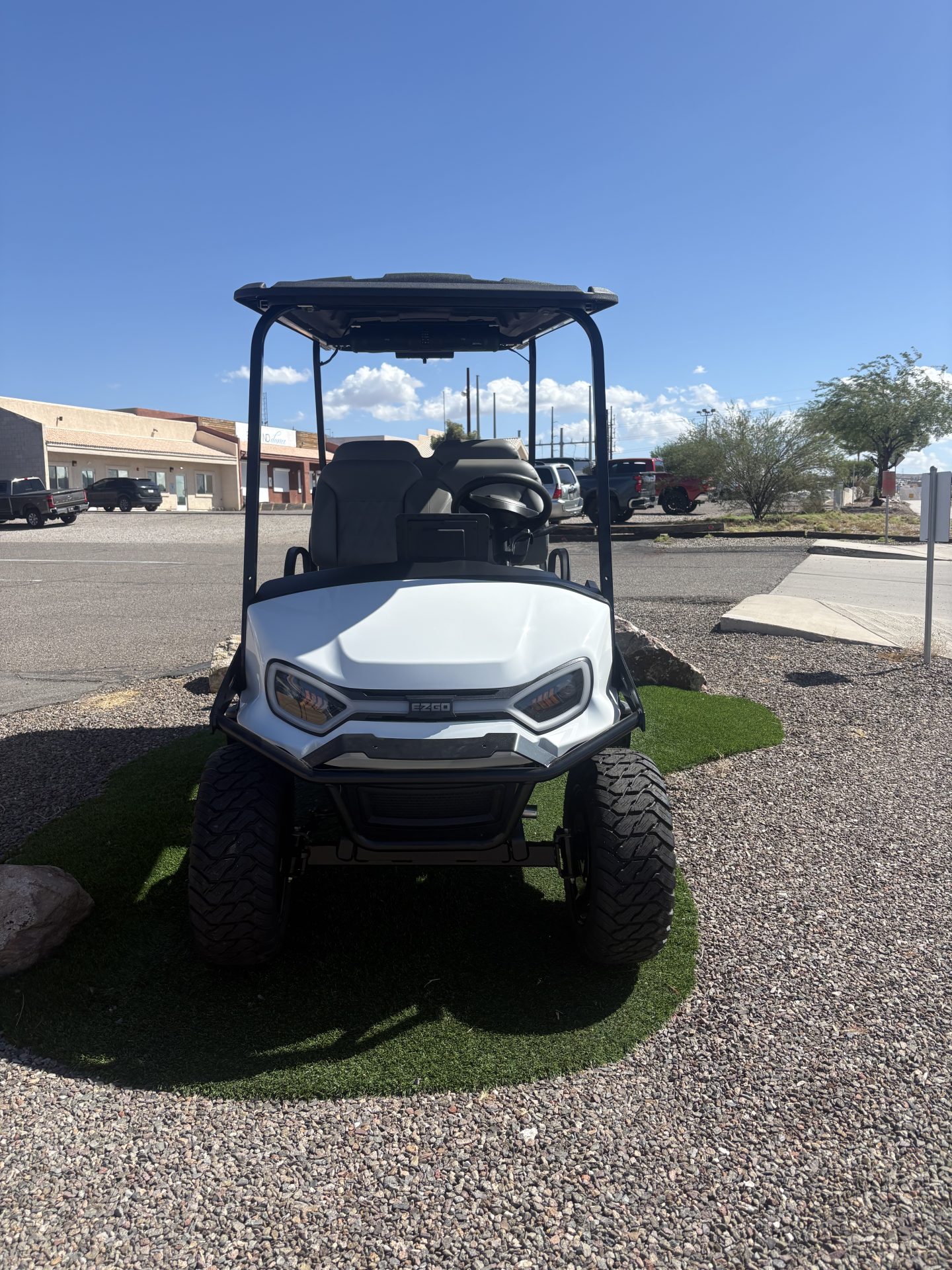 2026 EZGO Express photo 3