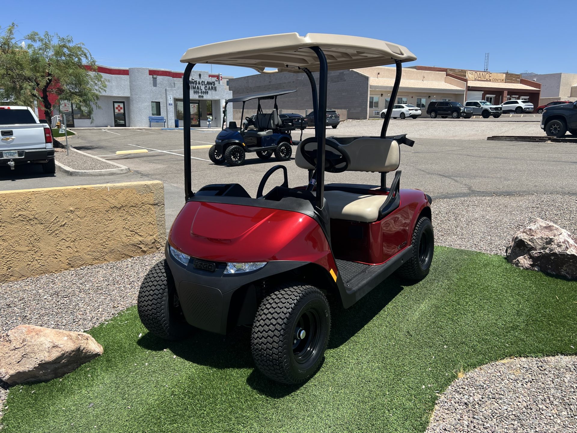 2027 E-Z-GO RXV 2 Valor S 13.5-hp Gas for Sale in Lake Havasu City, AZ