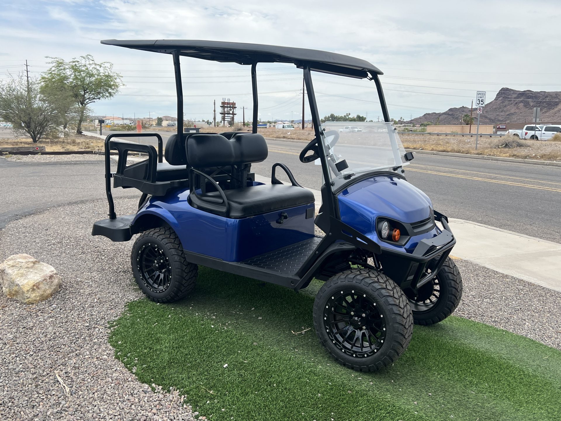 2026 EZGO Express photo 2