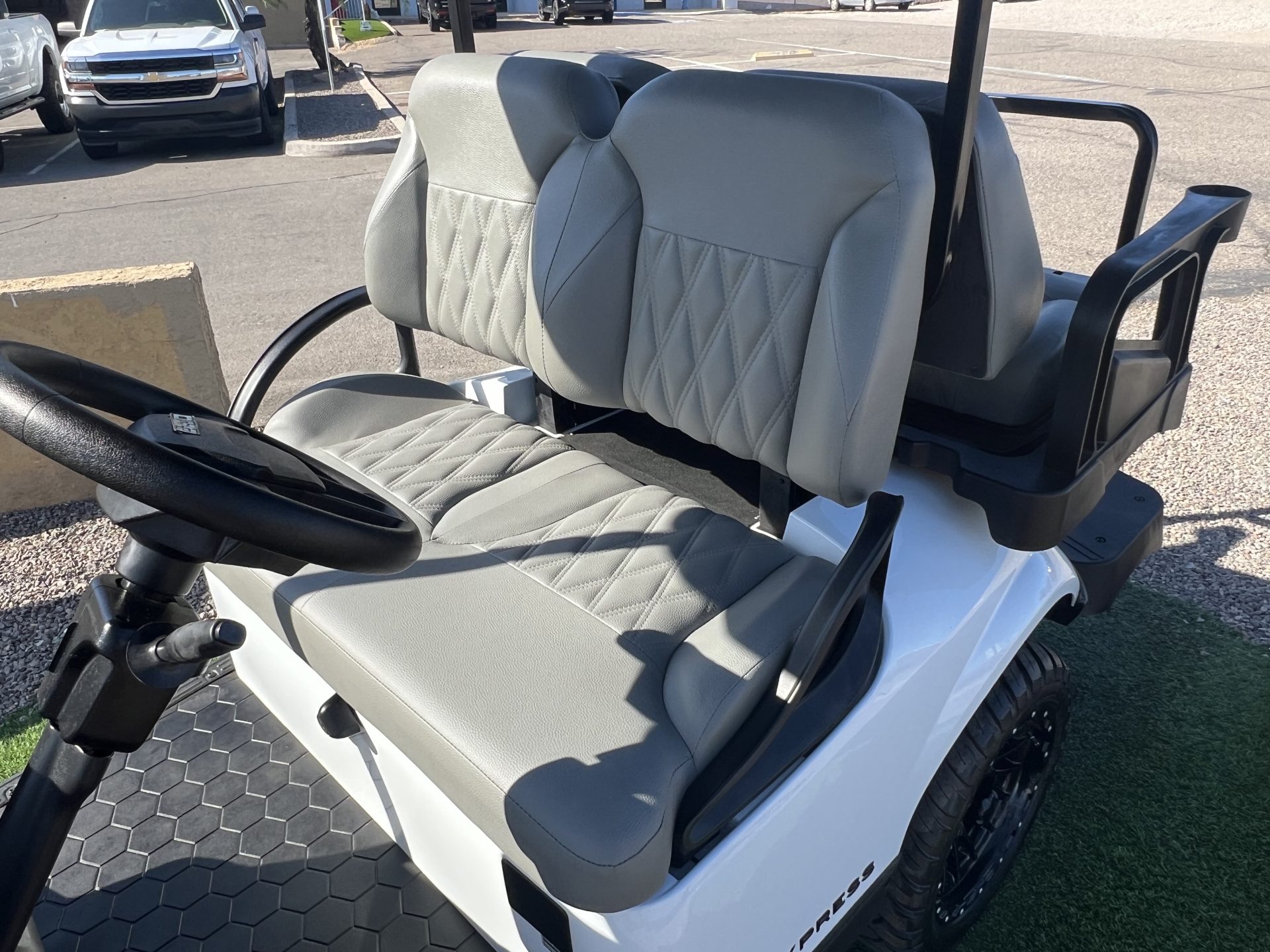 2026 EZGO Express photo 4