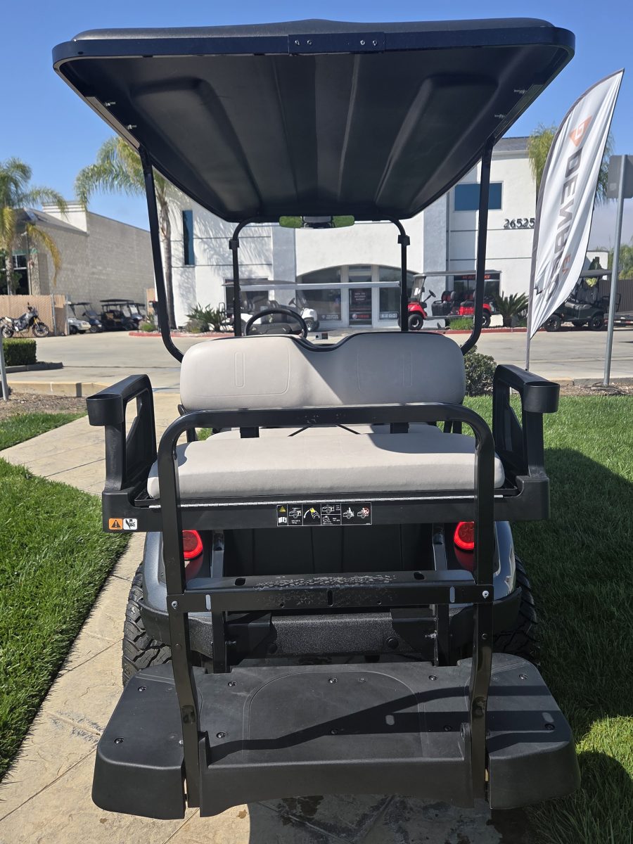 2026 EZGO Express photo 4