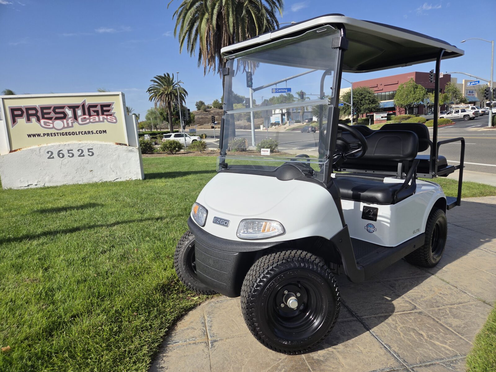 2021 E-Z-GO Freedom RXV Elite 2.0 Four Passenger Factory Refurbished Golf Cart