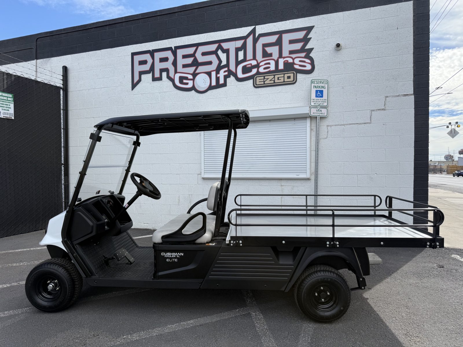 2026 Cushman Hauler photo 2