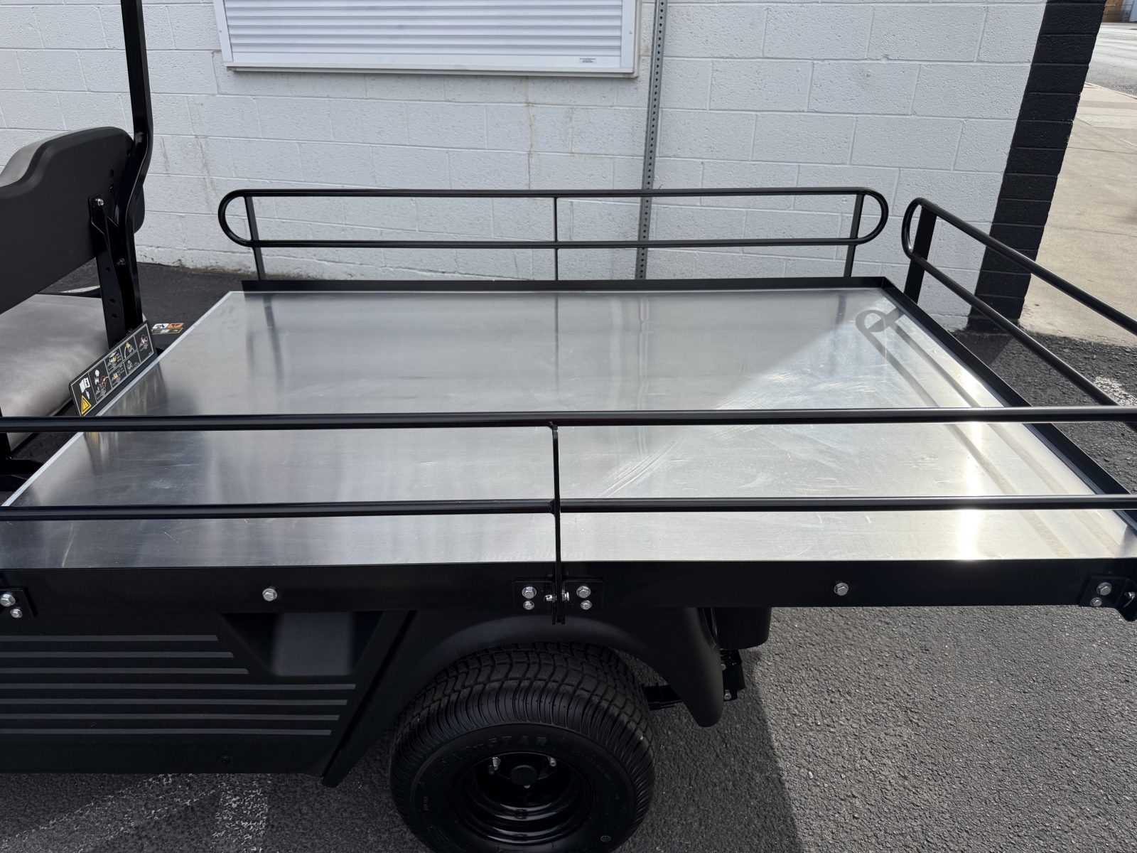 2026 Cushman Hauler photo 4