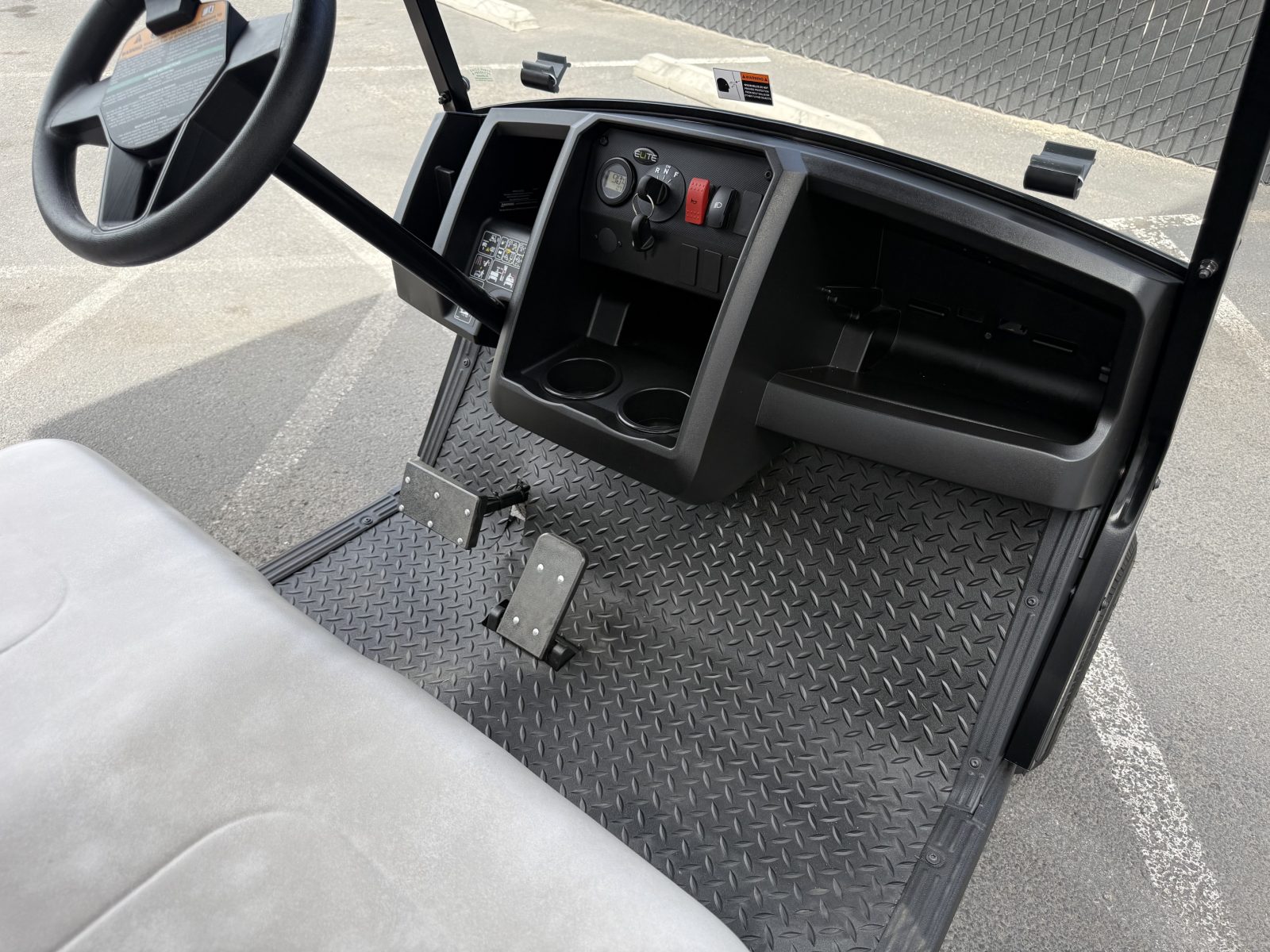 2026 Cushman Hauler photo 8