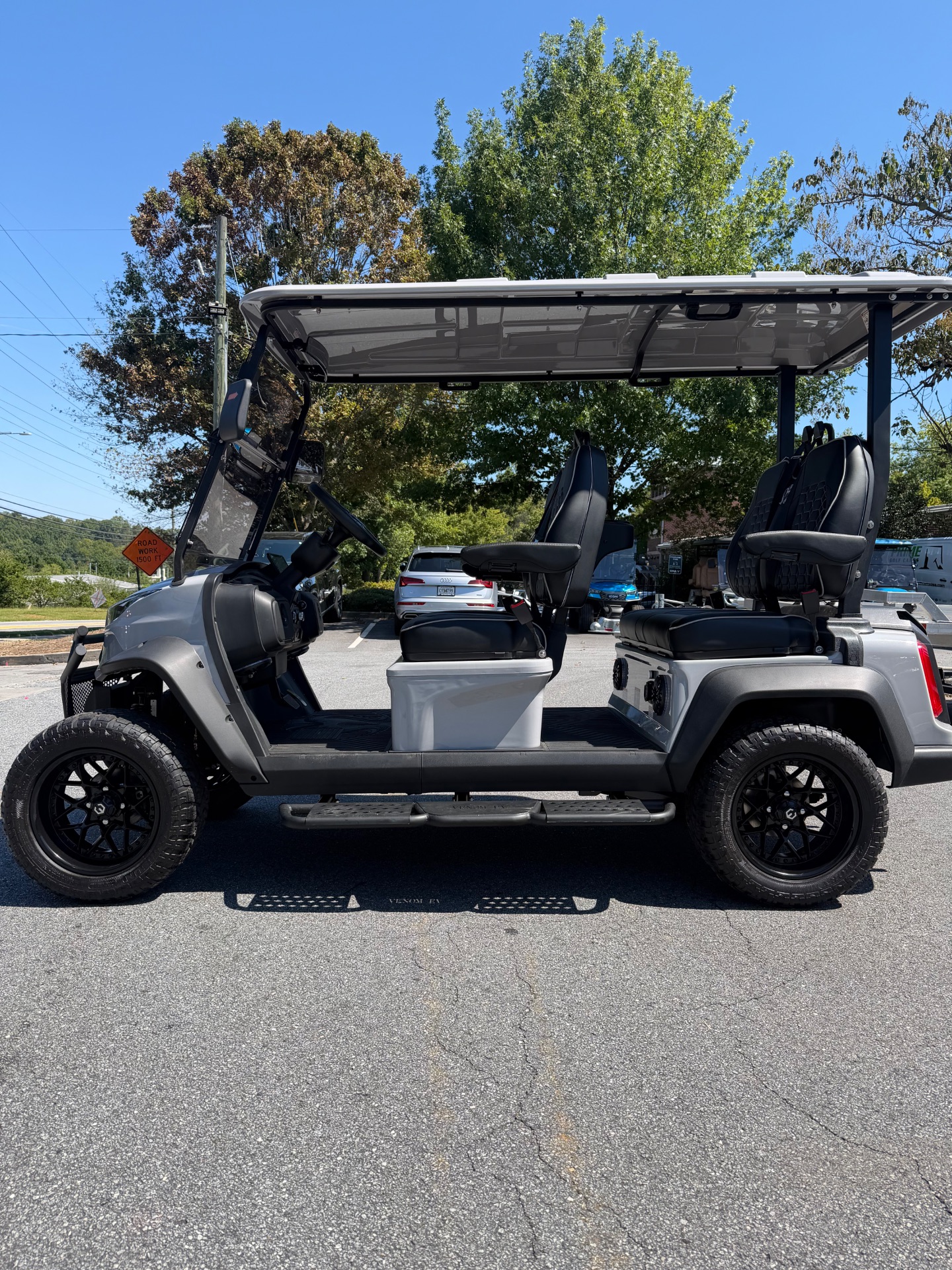 2026 Venom EV photo 2