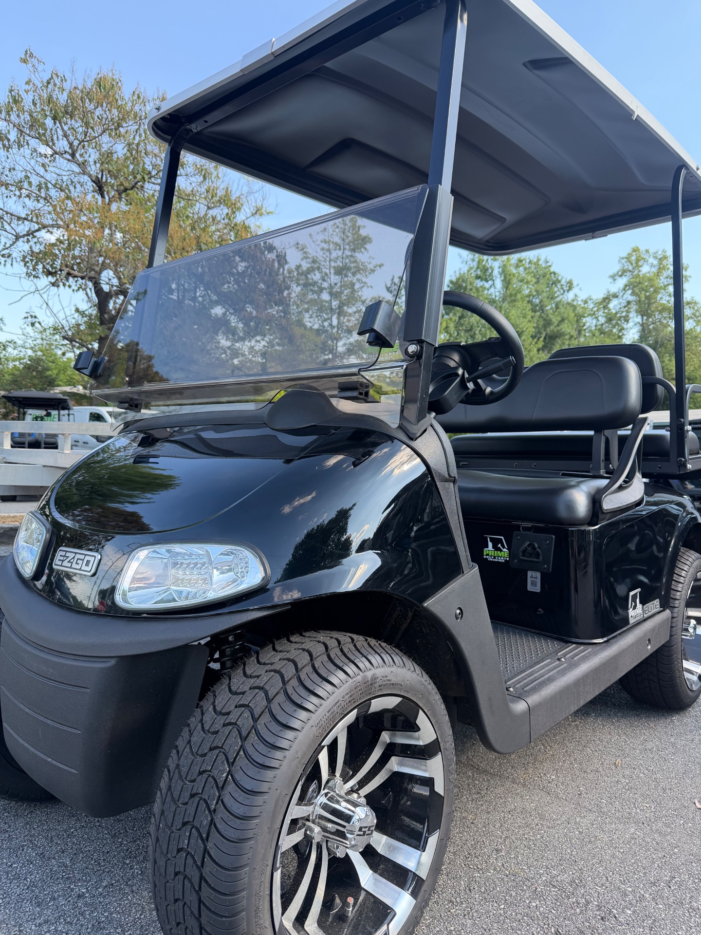 2021 EZGO RXV